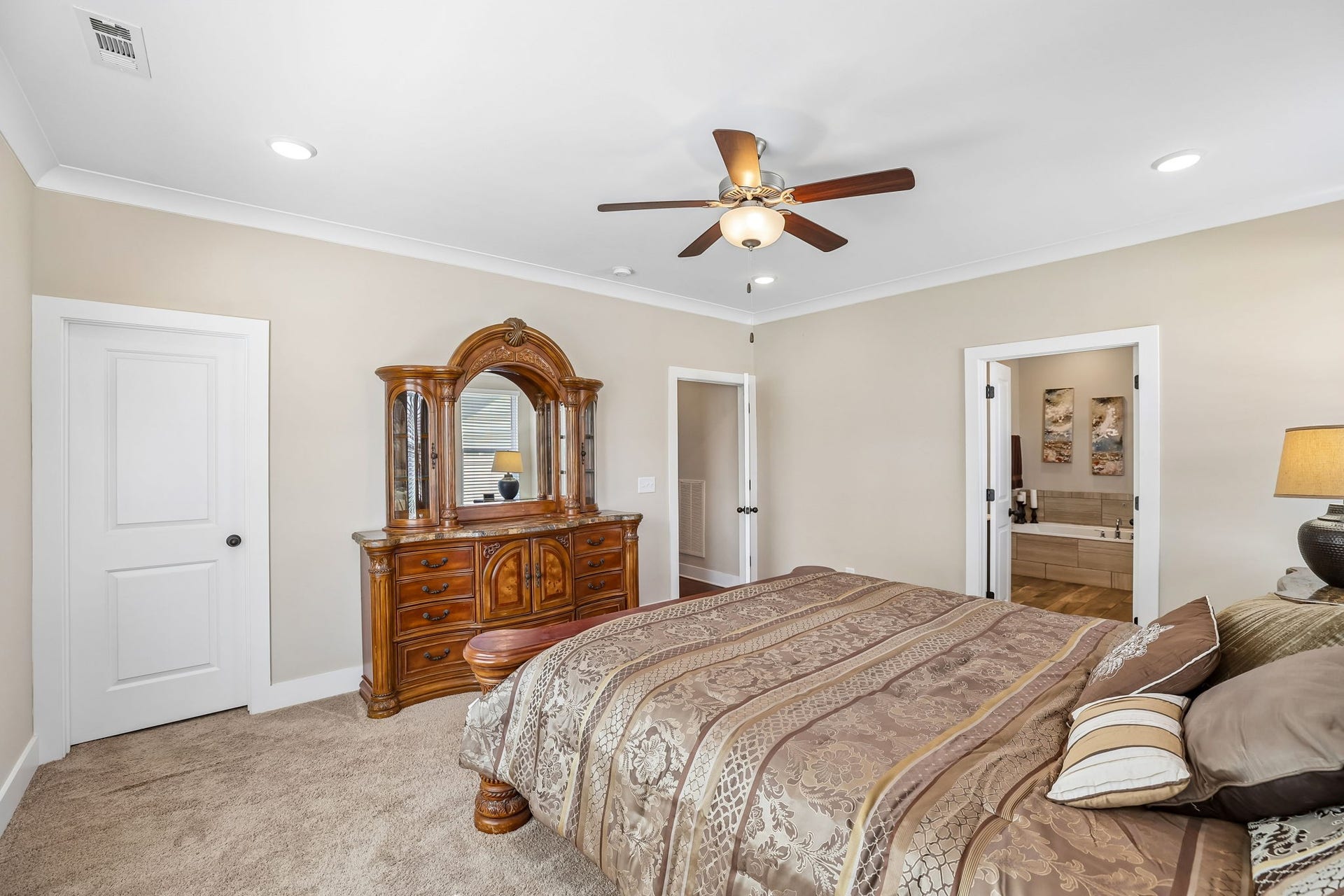 2604 Parkwood Dr, Murfreesboro, TN 37128