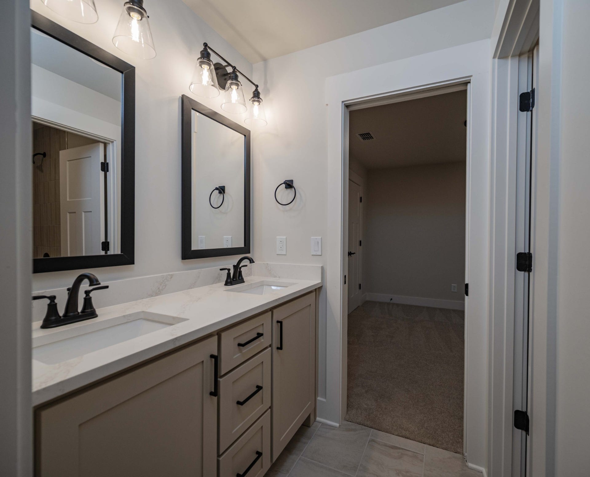 2829 Canfield Dr, Murfreesboro, TN 37128 2829 Canfield Dr, Murfreesboro, TN 37128