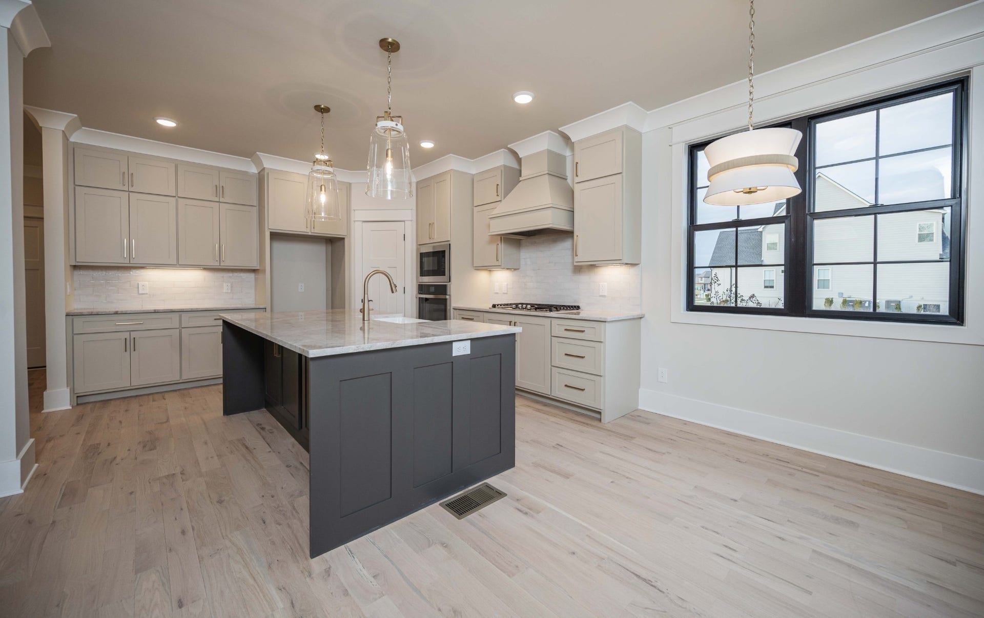 2829 Canfield Dr, Murfreesboro, TN 37128 2829 Canfield Dr, Murfreesboro, TN 37128