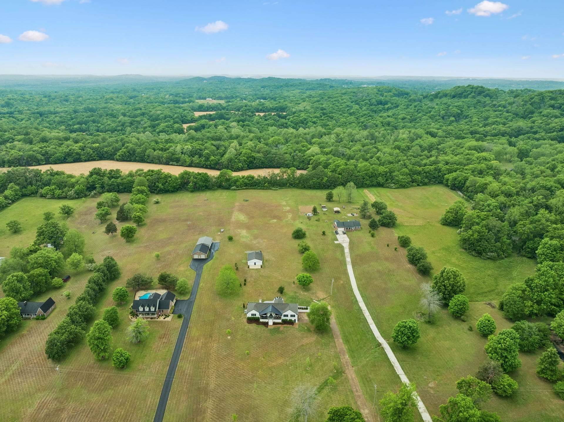 1930 Rock Springs Rd, Columbia, TN 38401 1930 Rock Springs Rd, Columbia, TN 38401