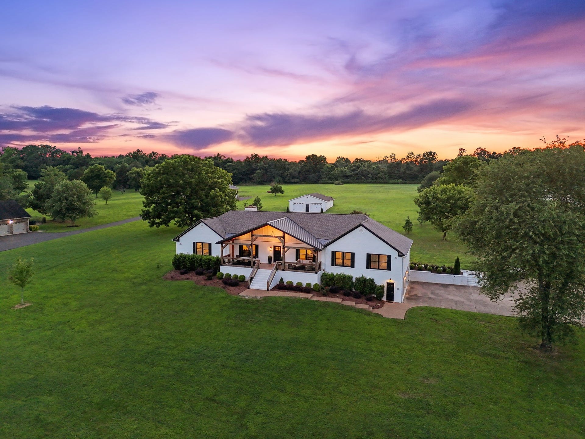 1930 Rock Springs Rd, Columbia, TN 38401 1930 Rock Springs Rd, Columbia, TN 38401