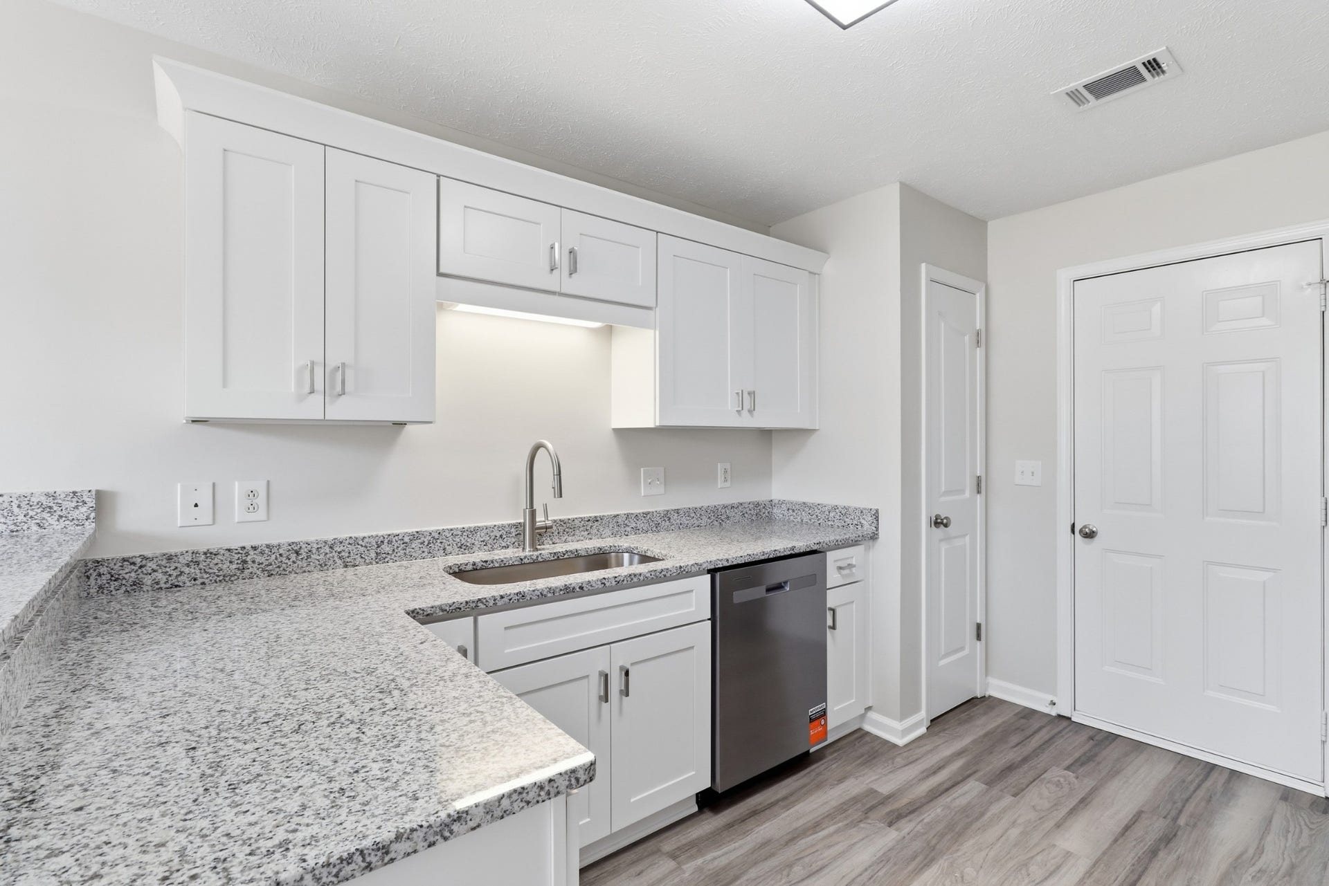 1648 Saint Andrews Dr, Murfreesboro, TN 37128 1648 Saint Andrews Dr, Murfreesboro, TN 37128