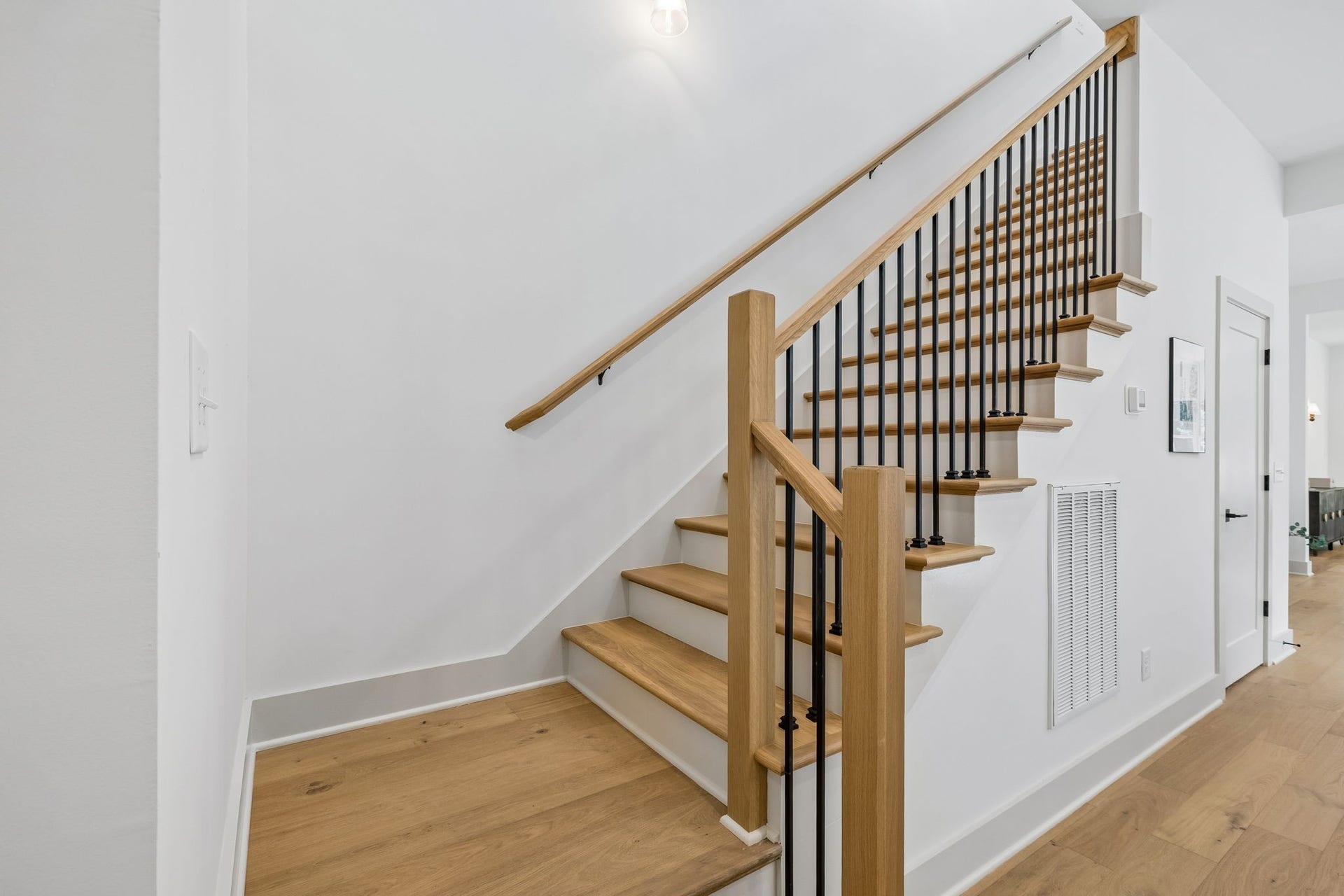 1007B Fairwin Ave, Nashville, TN 37216 1007B Fairwin Ave, Nashville, TN 37216