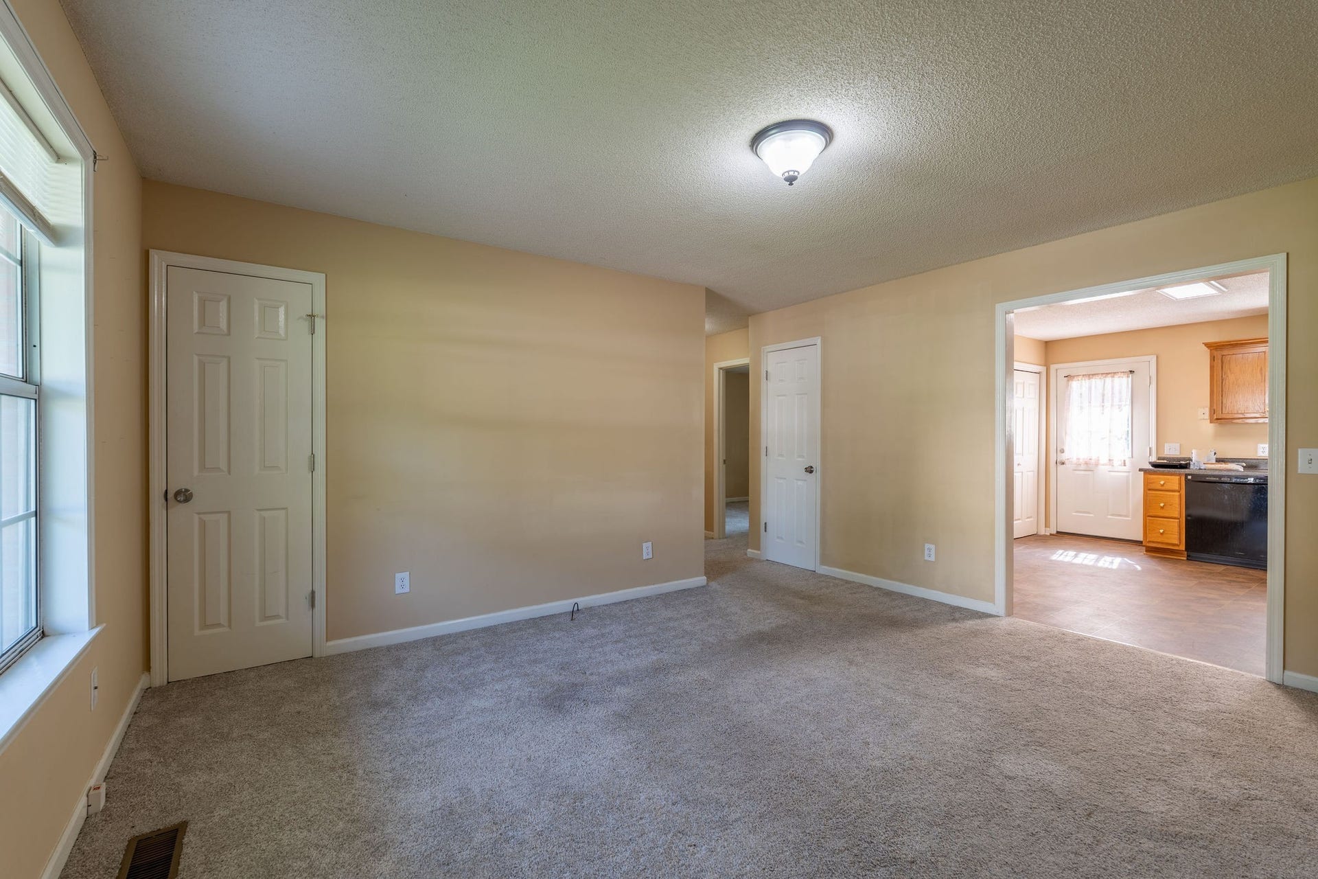 1427 Potter Dr, Columbia, TN 38401 1427 Potter Dr, Columbia, TN 38401