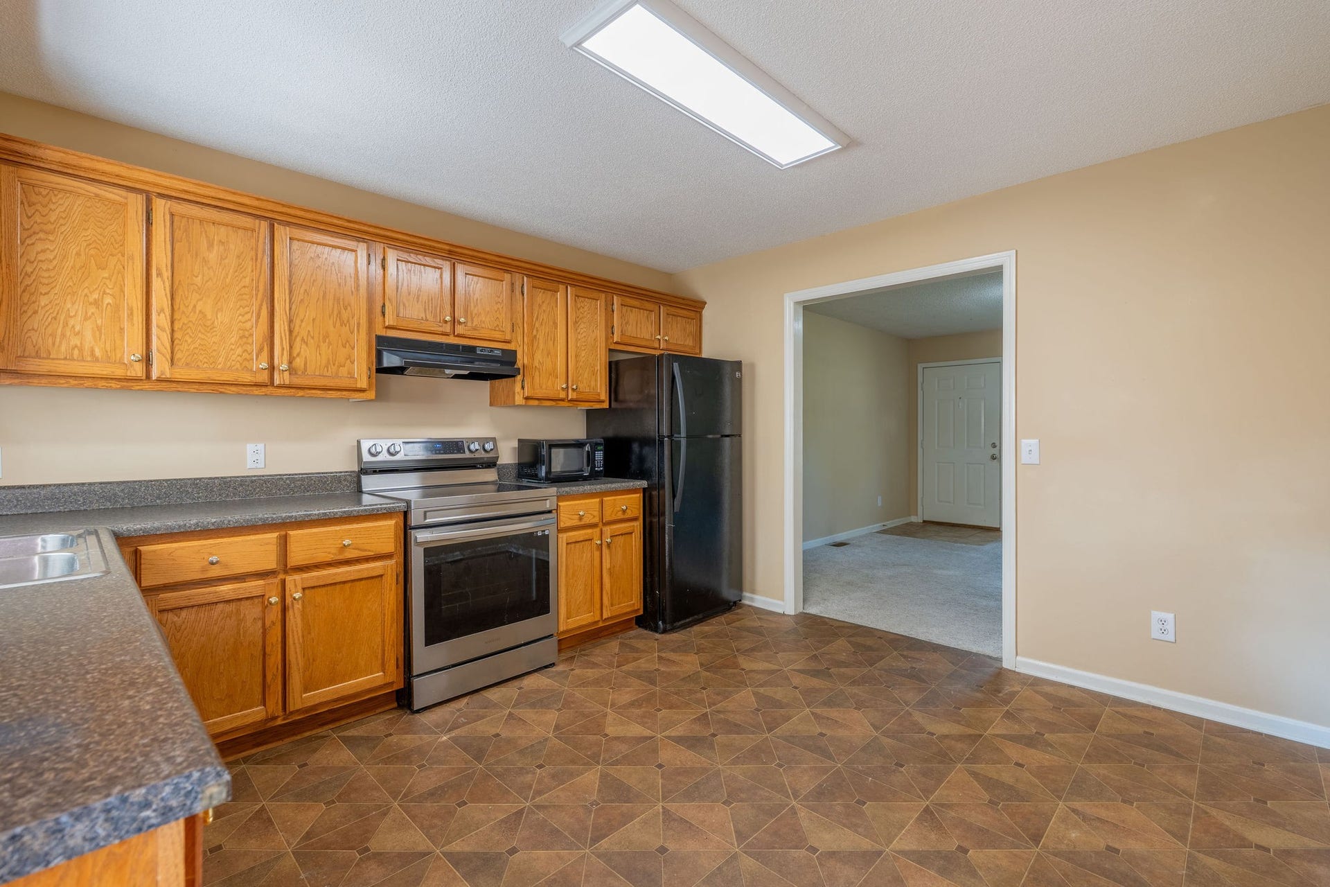 1427 Potter Dr, Columbia, TN 38401 1427 Potter Dr, Columbia, TN 38401