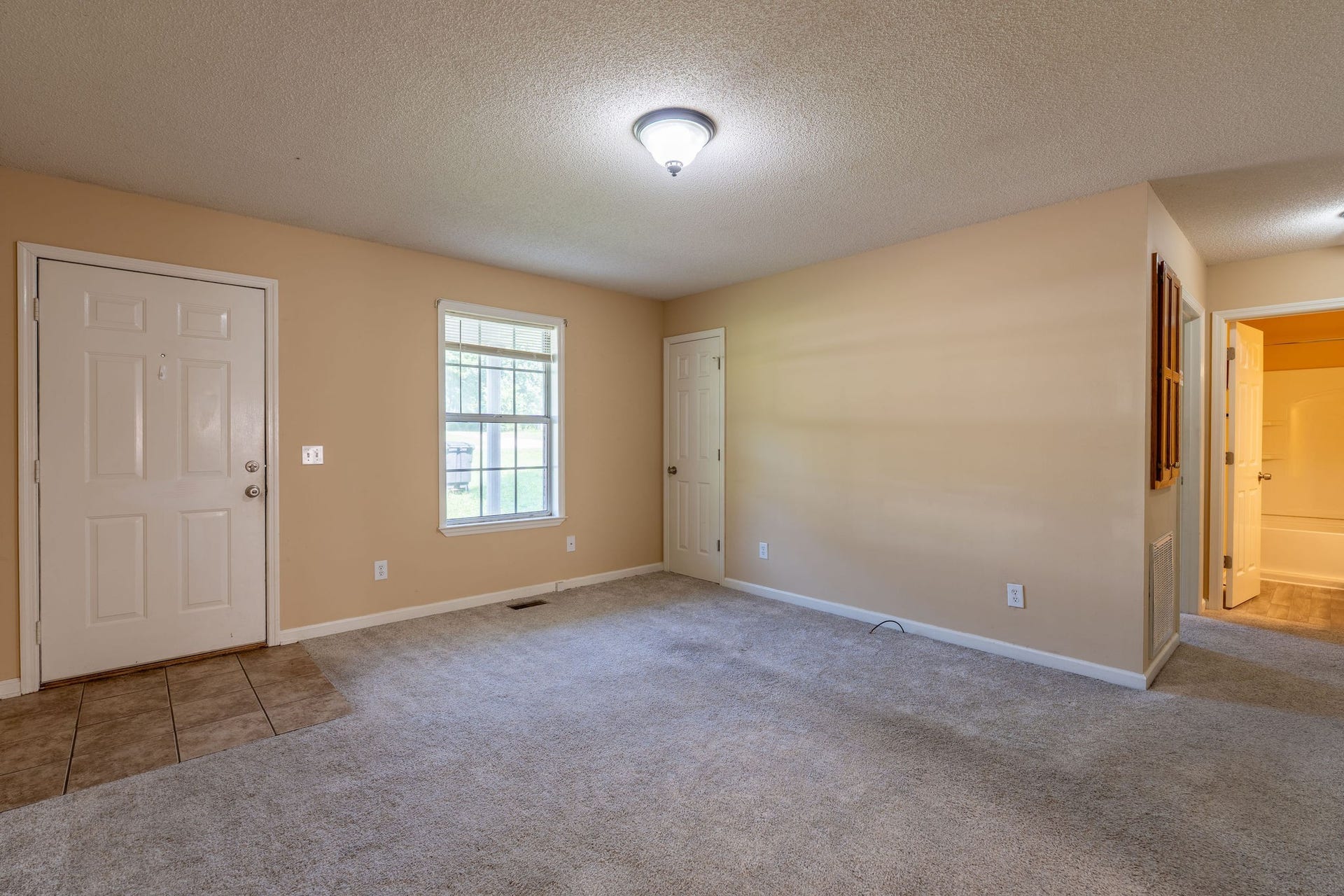 1427 Potter Dr, Columbia, TN 38401 1427 Potter Dr, Columbia, TN 38401