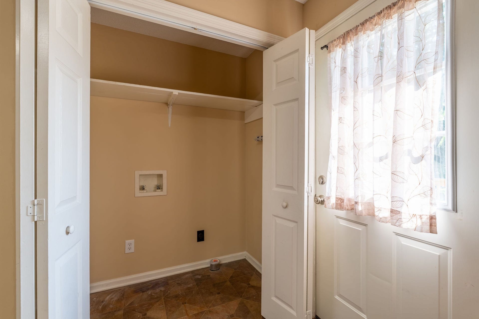 1427 Potter Dr, Columbia, TN 38401 1427 Potter Dr, Columbia, TN 38401