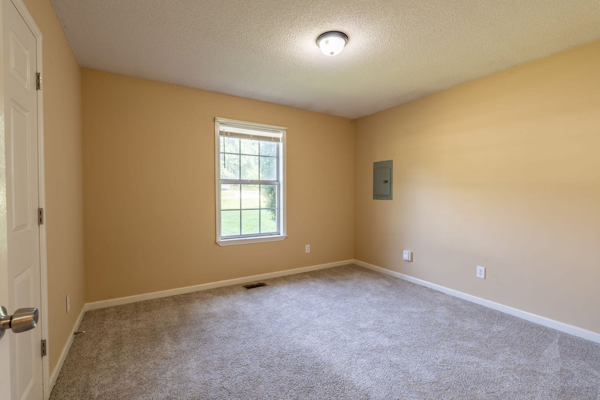 1427 Potter Dr, Columbia, TN 38401 1427 Potter Dr, Columbia, TN 38401