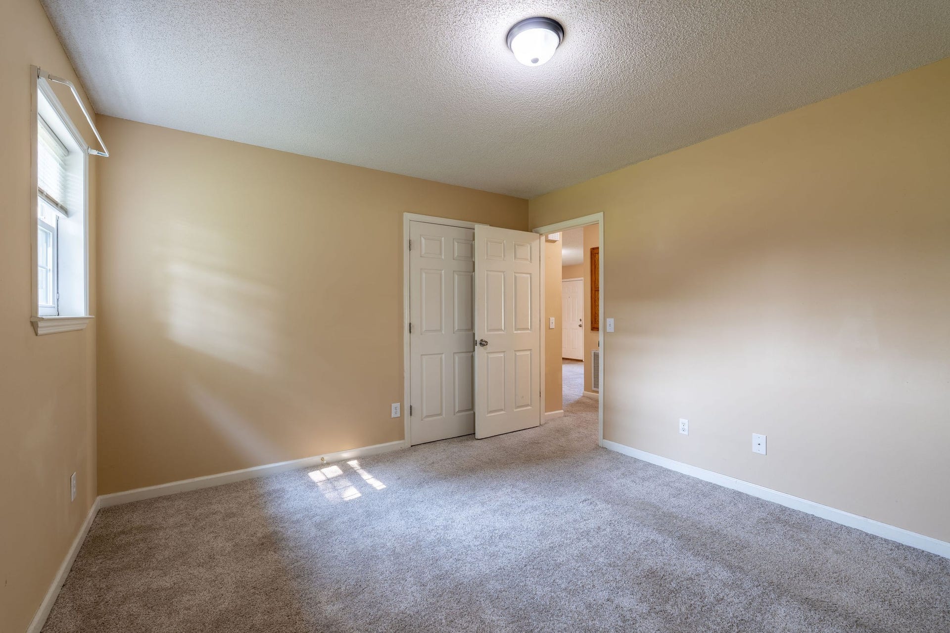 1427 Potter Dr, Columbia, TN 38401 1427 Potter Dr, Columbia, TN 38401