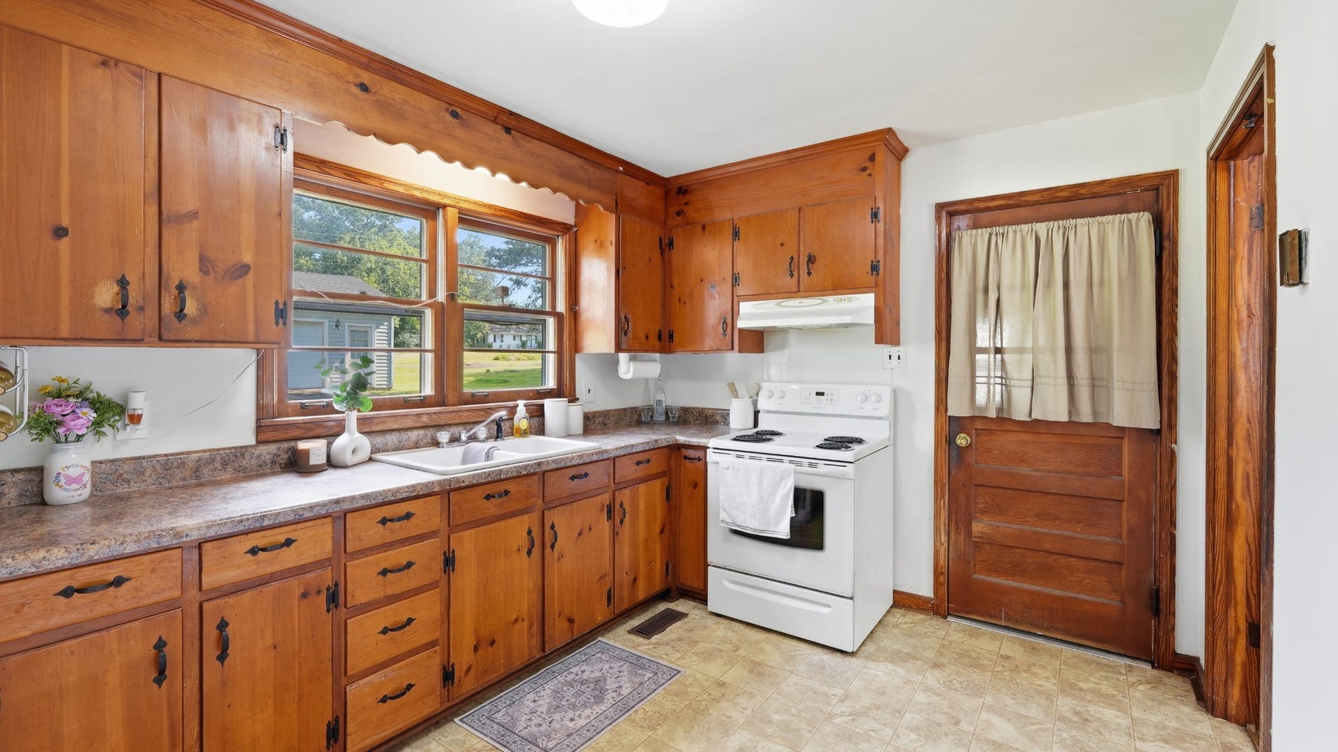 925 Battery Dr, Lewisburg, TN 37091 925 Battery Dr, Lewisburg, TN 37091