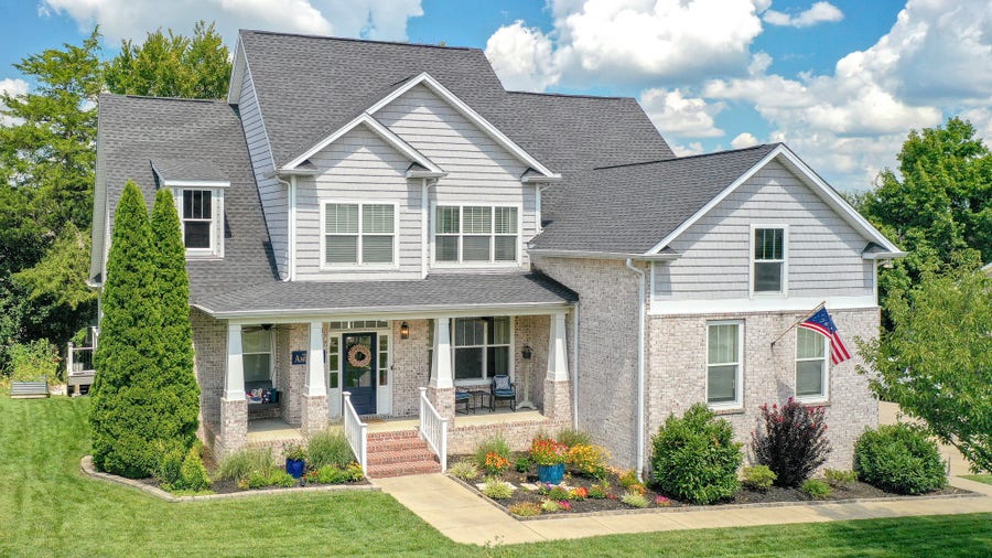 Property photo for 1027 Nealcrest Cir, Spring Hill, TN