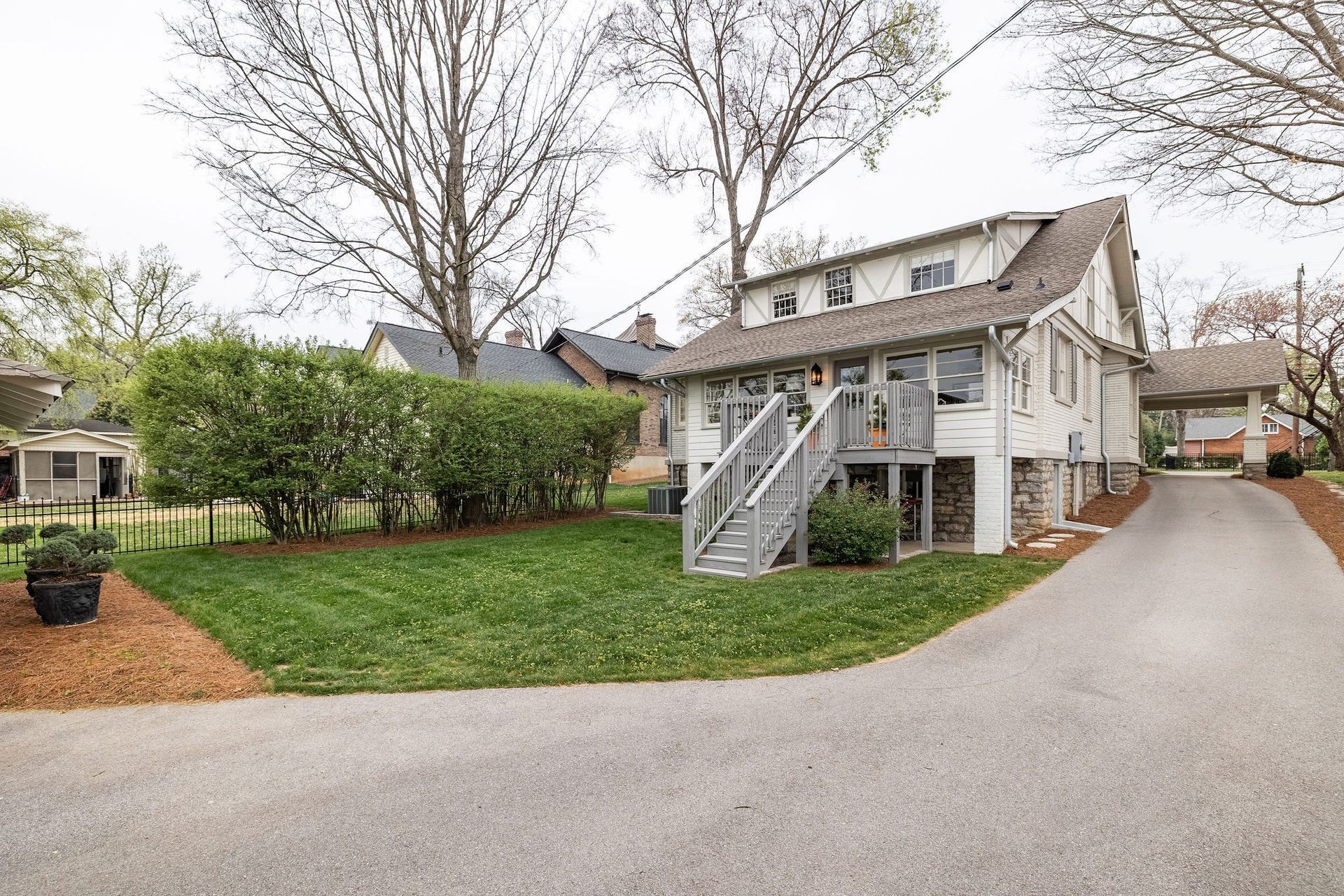 313 W 6th St, Columbia, TN 38401 313 W 6th St, Columbia, TN 38401