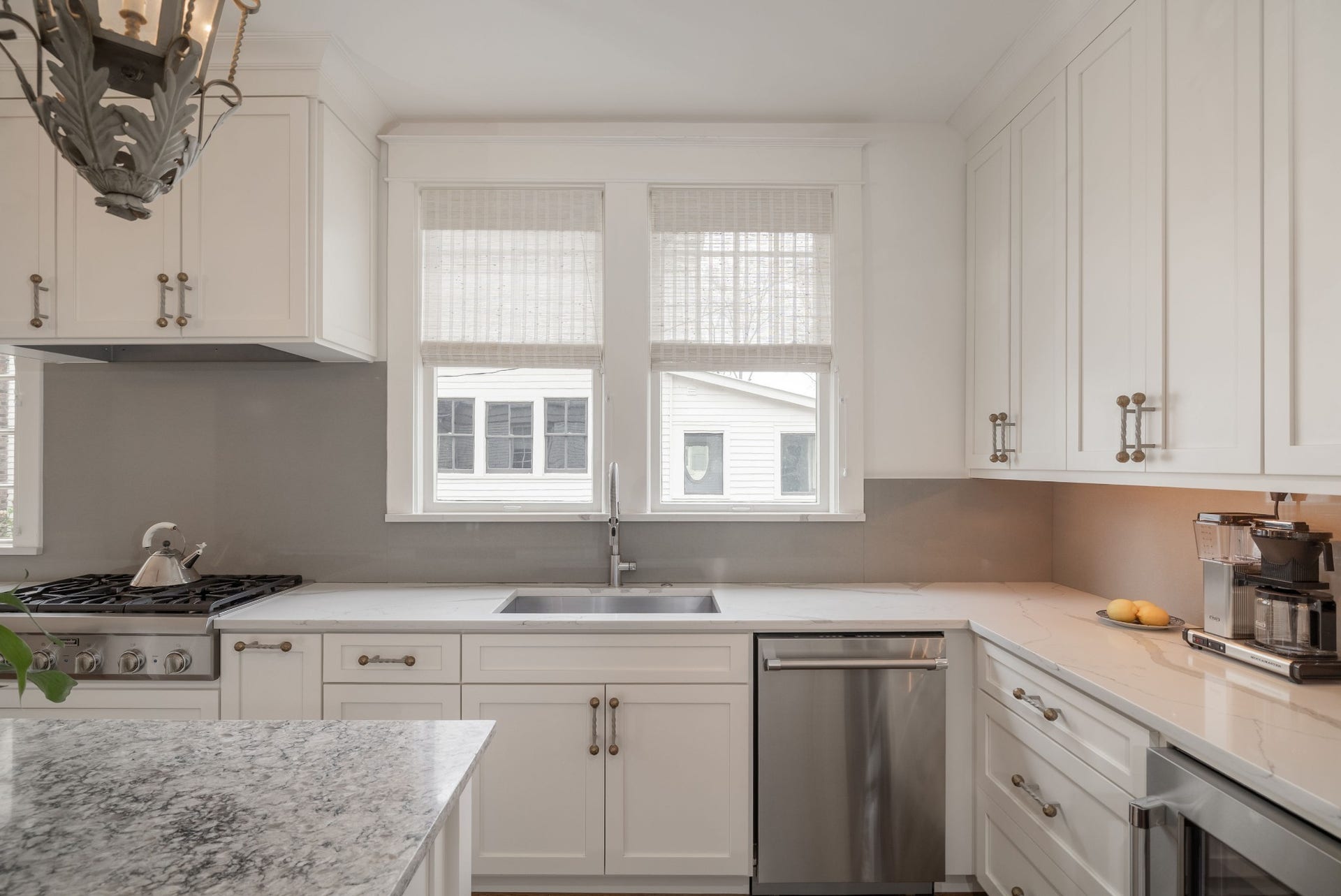 313 W 6th St, Columbia, TN 38401 313 W 6th St, Columbia, TN 38401