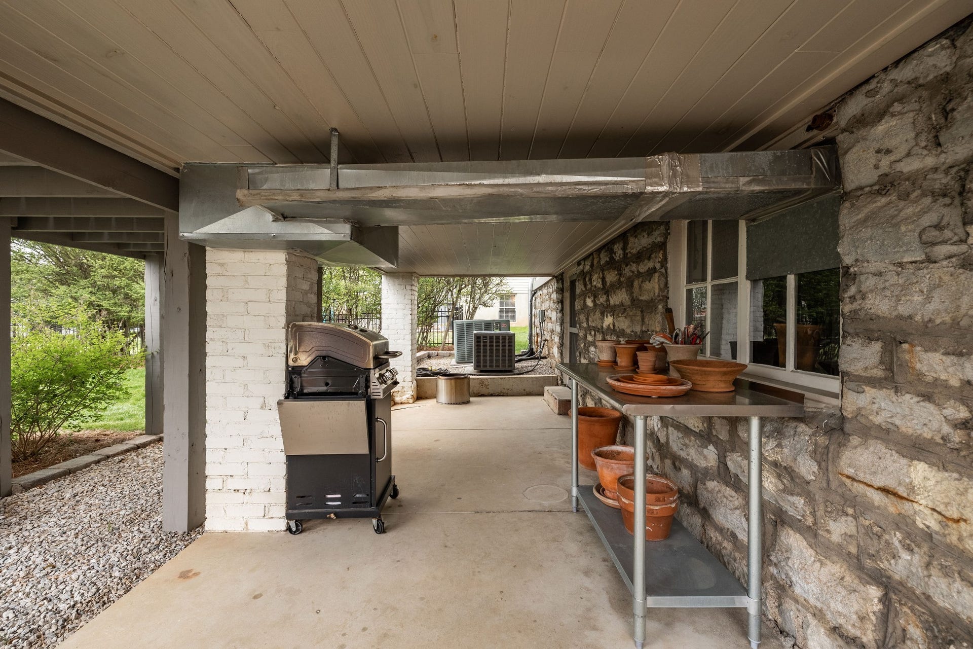 313 W 6th St, Columbia, TN 38401 313 W 6th St, Columbia, TN 38401