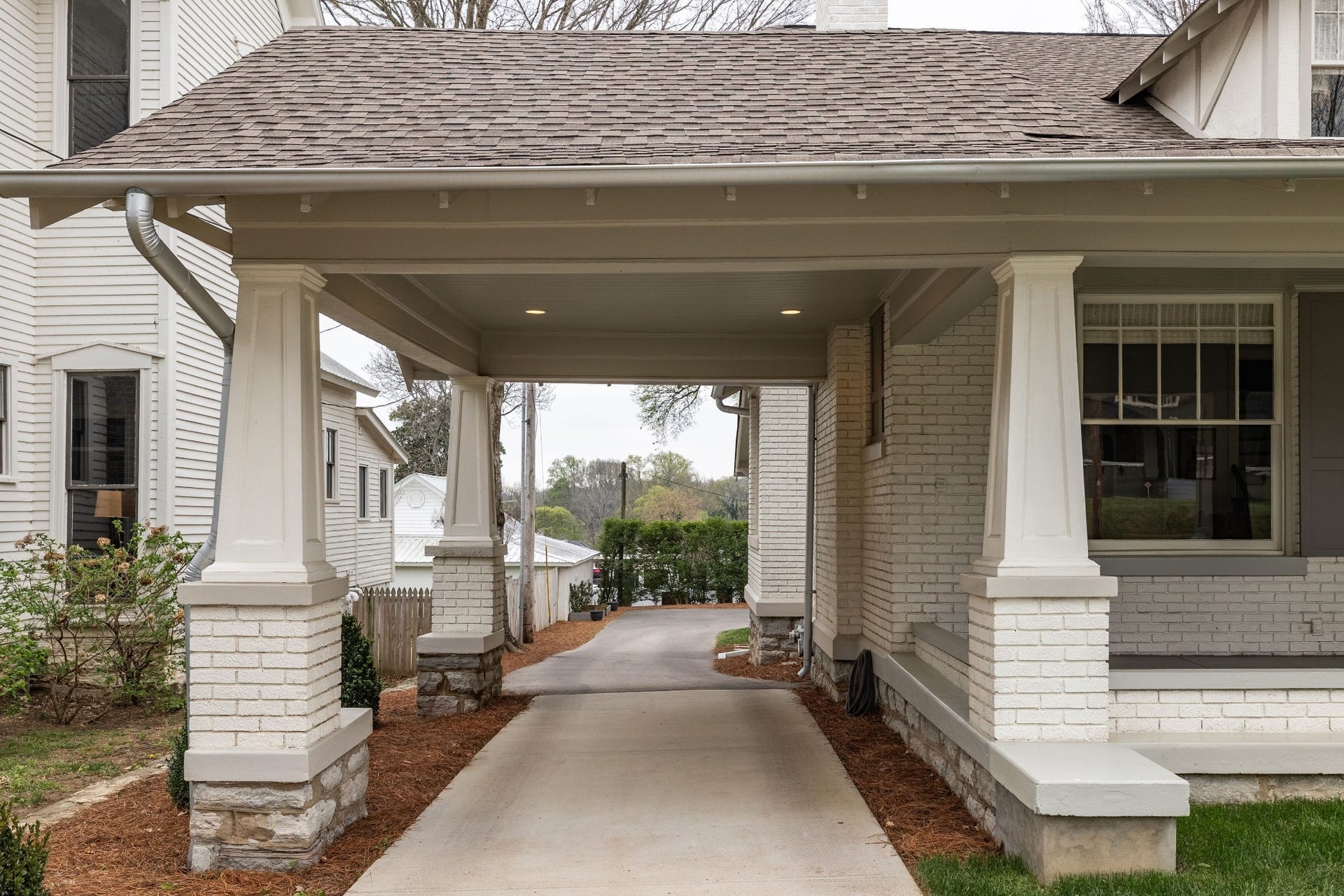 313 W 6th St, Columbia, TN 38401 313 W 6th St, Columbia, TN 38401