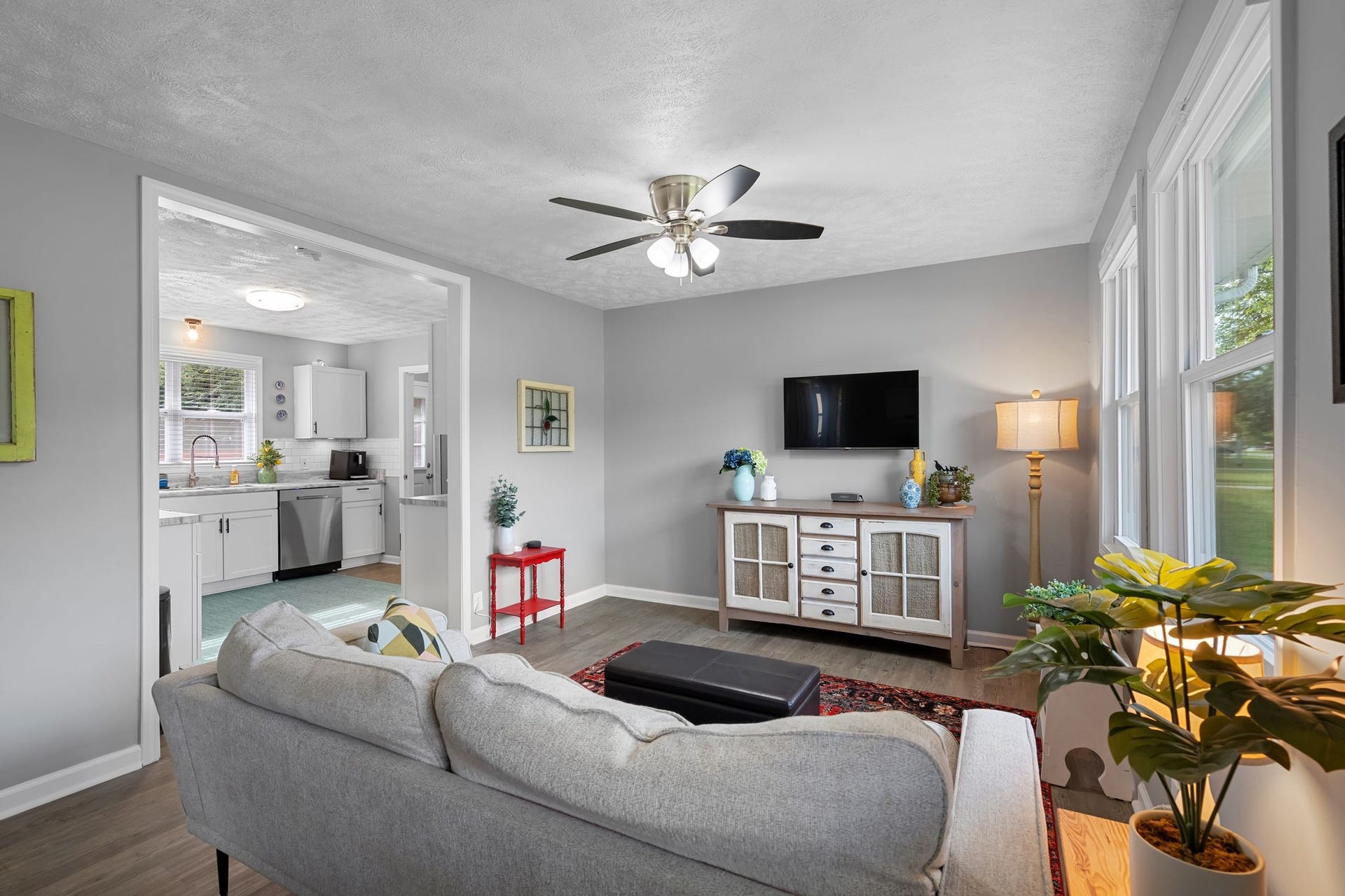 907 Hunt St, Murfreesboro, TN 37130 907 Hunt St, Murfreesboro, TN 37130