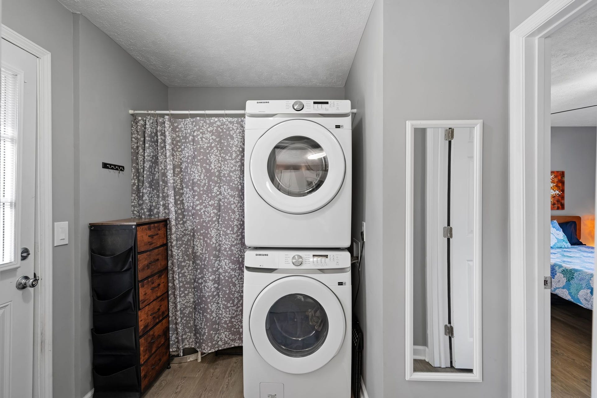 907 Hunt St, Murfreesboro, TN 37130 907 Hunt St, Murfreesboro, TN 37130