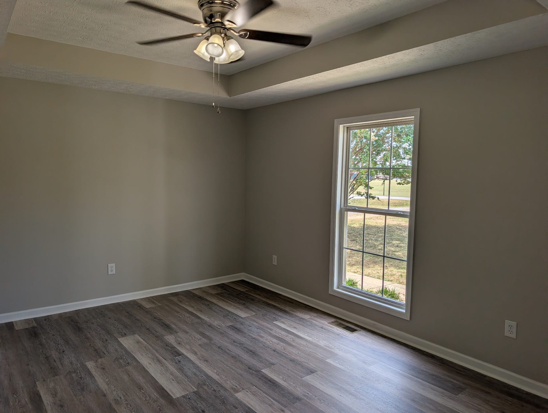 2530 Midland Rd, Shelbyville, TN 37160 Master Bedroom