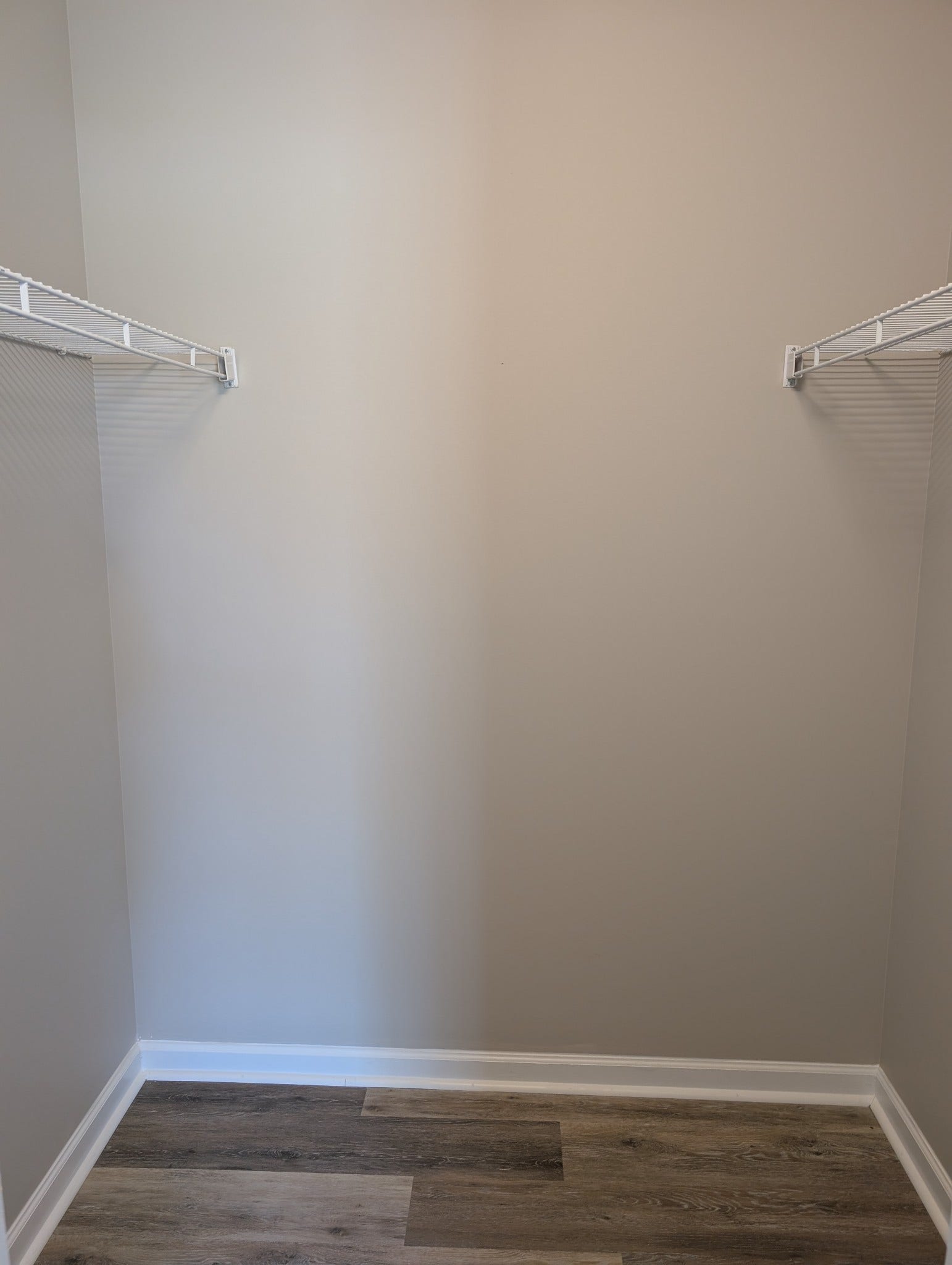 2530 Midland Rd, Shelbyville, TN 37160 Master Closet