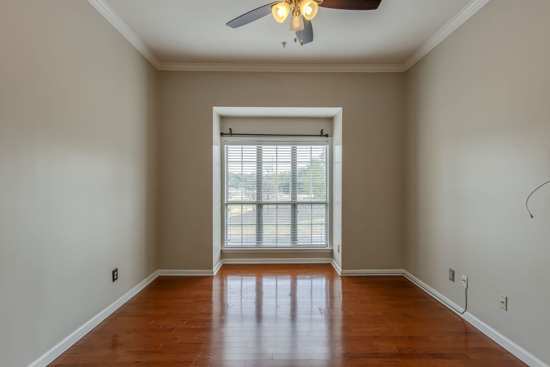 129 West End Place, Nashville, TN 37205 129 West End Place, Nashville, TN 37205
