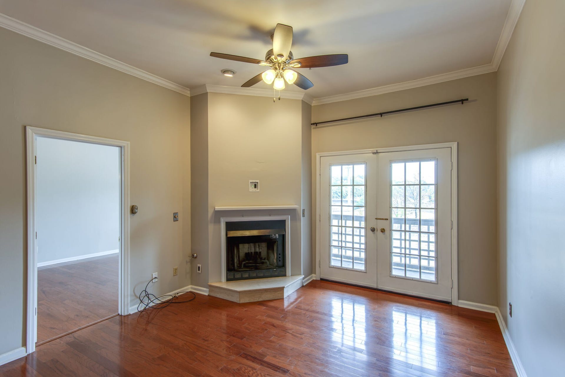 129 West End Place, Nashville, TN 37205 129 West End Place, Nashville, TN 37205