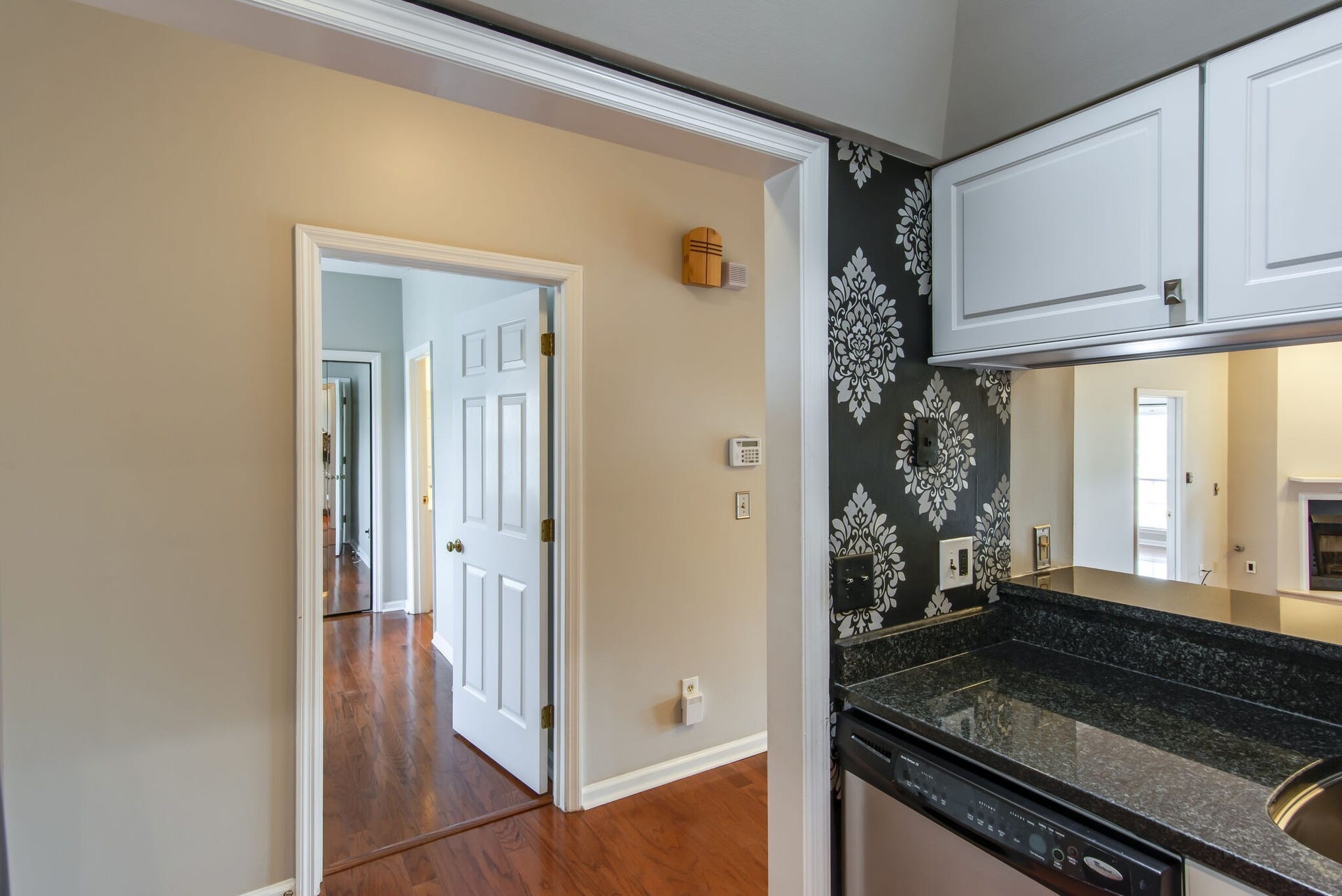 129 West End Place, Nashville, TN 37205 129 West End Place, Nashville, TN 37205
