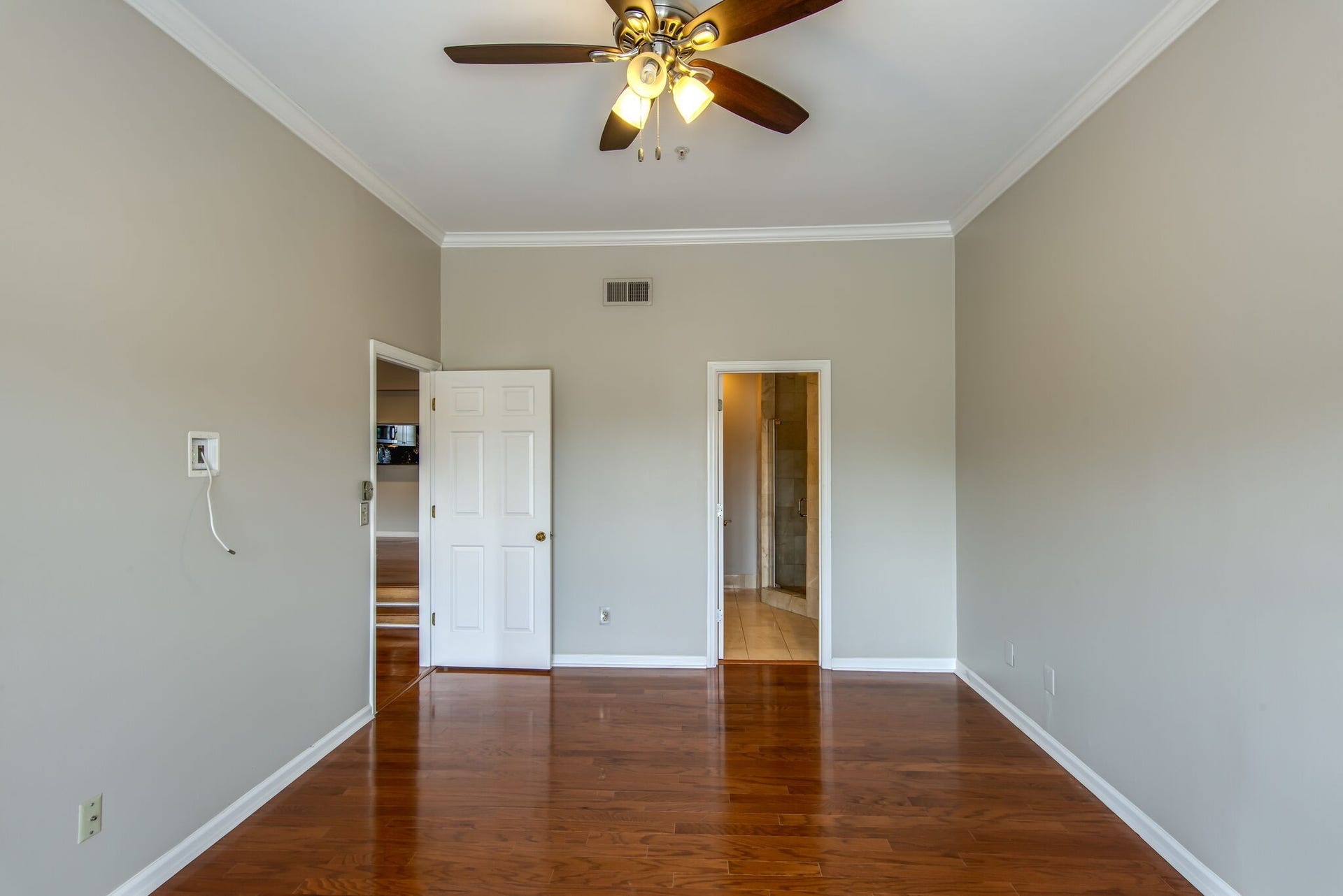 129 West End Place, Nashville, TN 37205 129 West End Place, Nashville, TN 37205