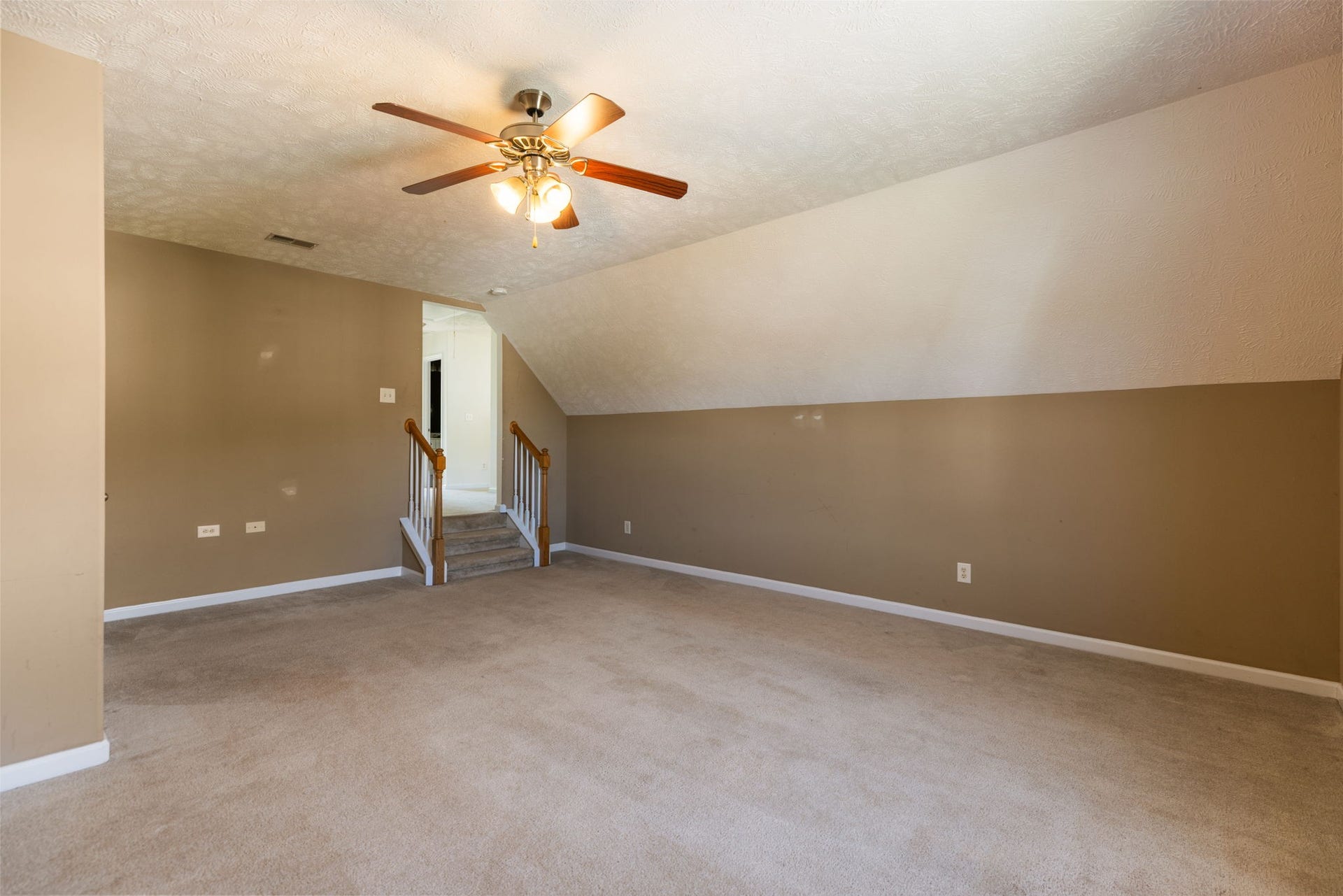 1409 Goodnight Ct, Nashville, TN 37207 Bonus Room