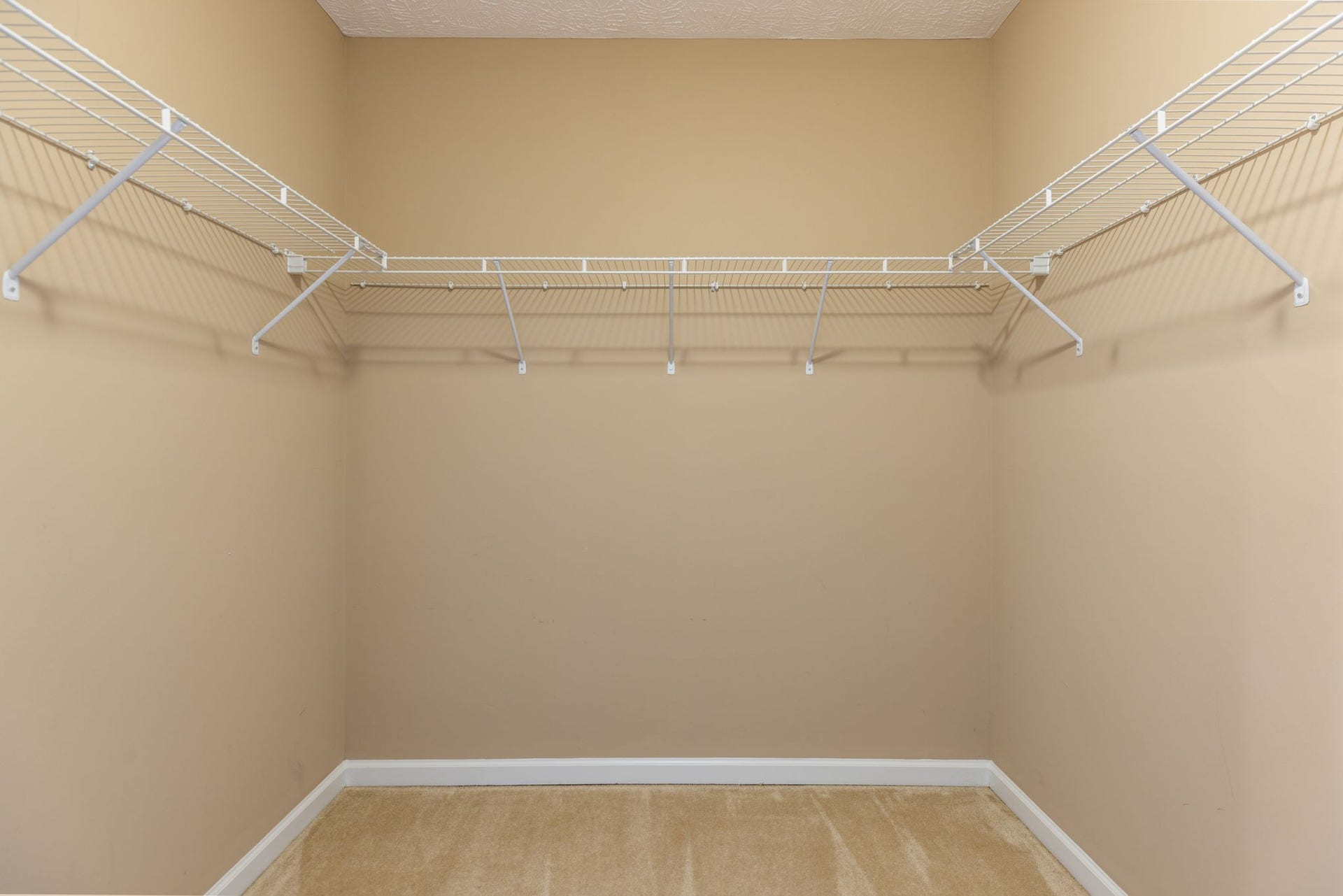 1409 Goodnight Ct, Nashville, TN 37207 Bonus Room Walk-In Closet