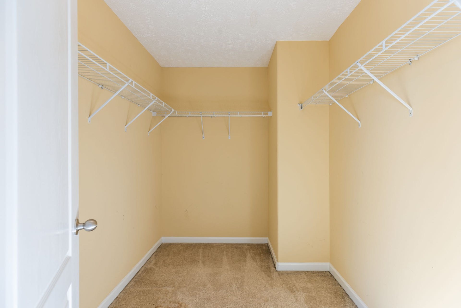1409 Goodnight Ct, Nashville, TN 37207 Bedroom 3 Walk-In Closet
