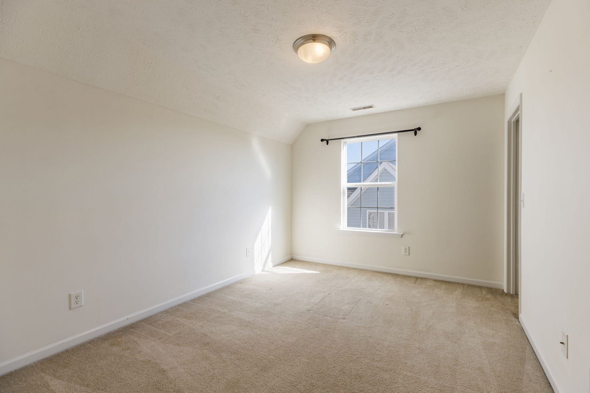 1409 Goodnight Ct, Nashville, TN 37207 Bedroom 3