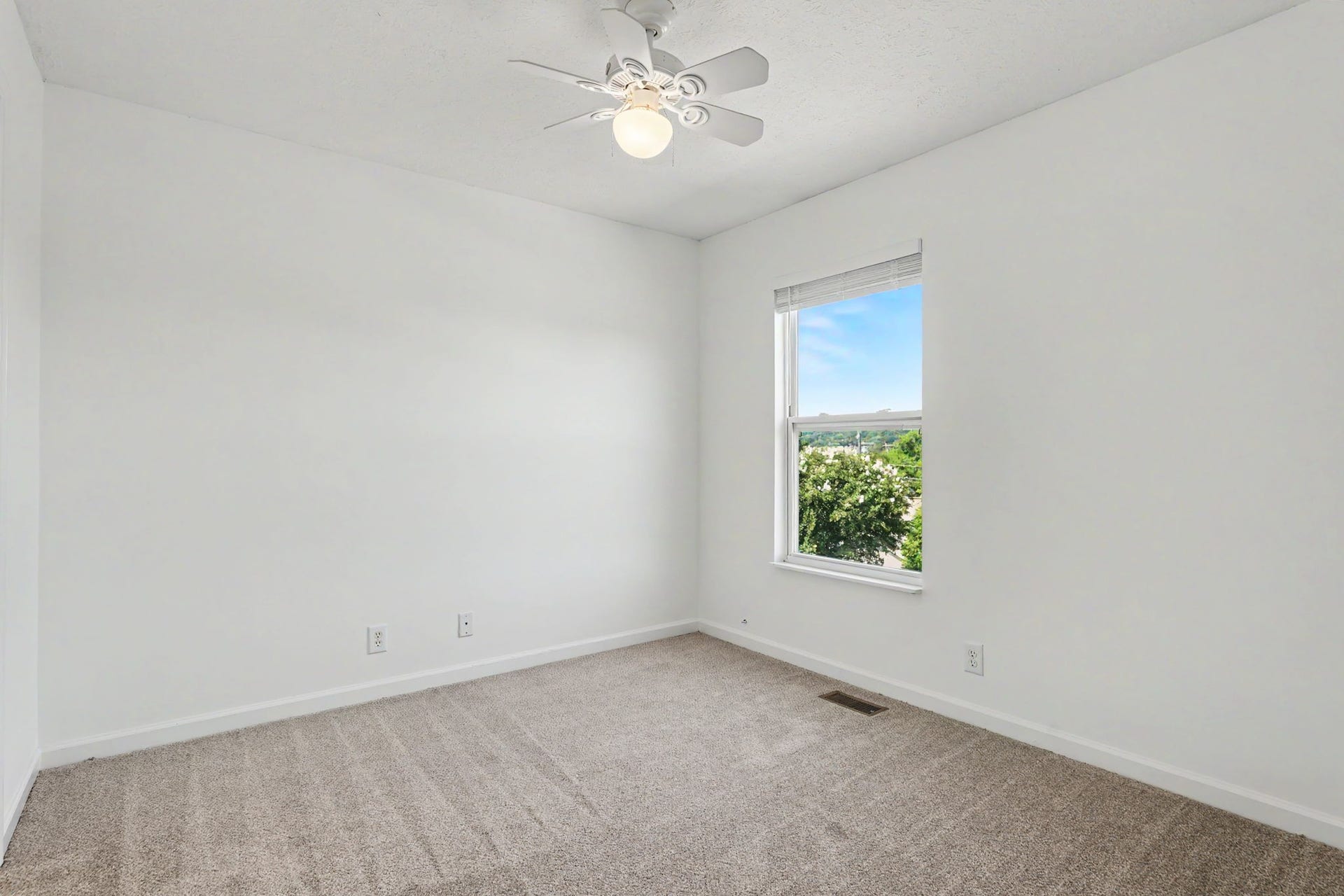 3933 Bridgeview Ln, Nashville, TN 37221 3933 Bridgeview Ln, Nashville, TN 37221