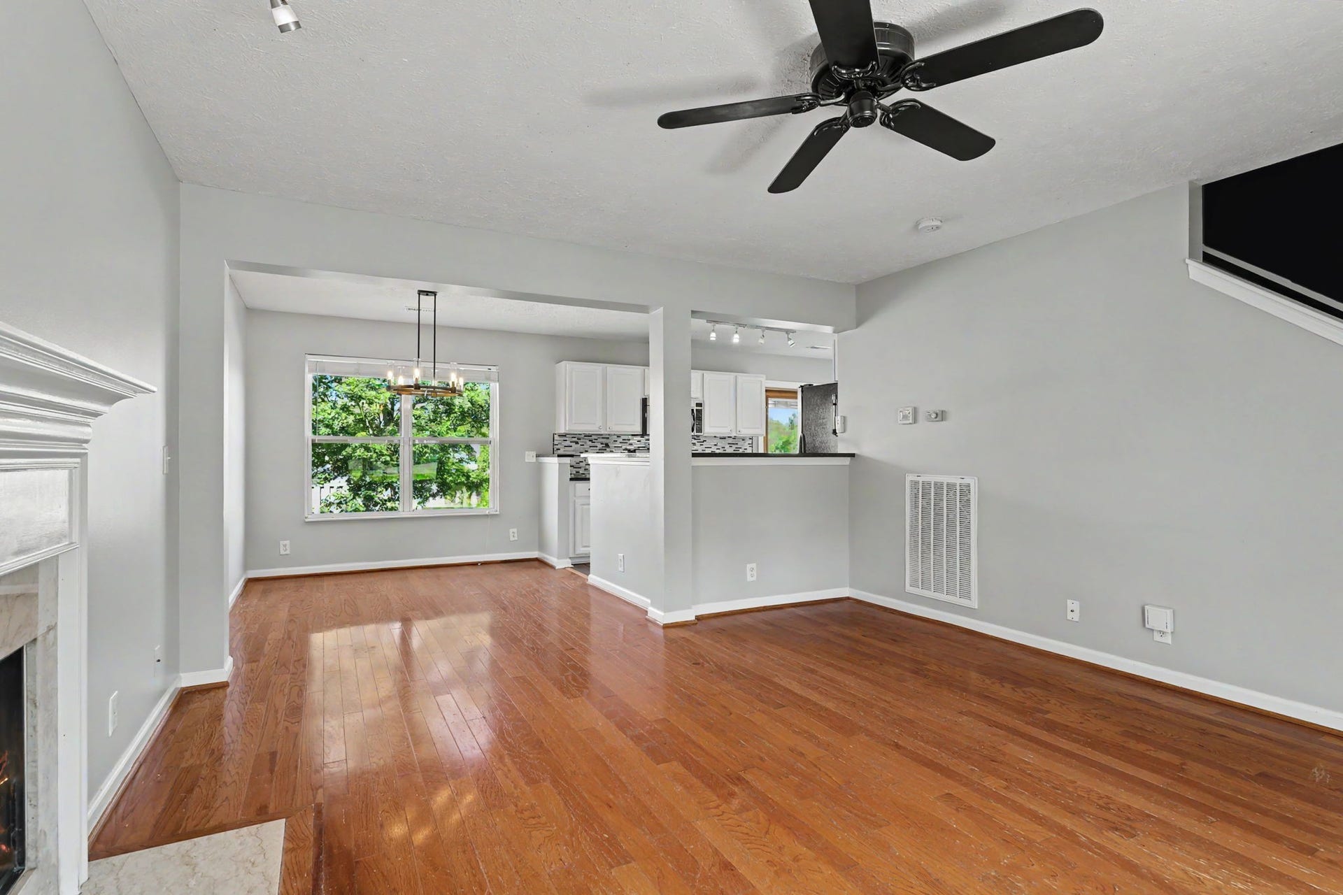 3933 Bridgeview Ln, Nashville, TN 37221 3933 Bridgeview Ln, Nashville, TN 37221