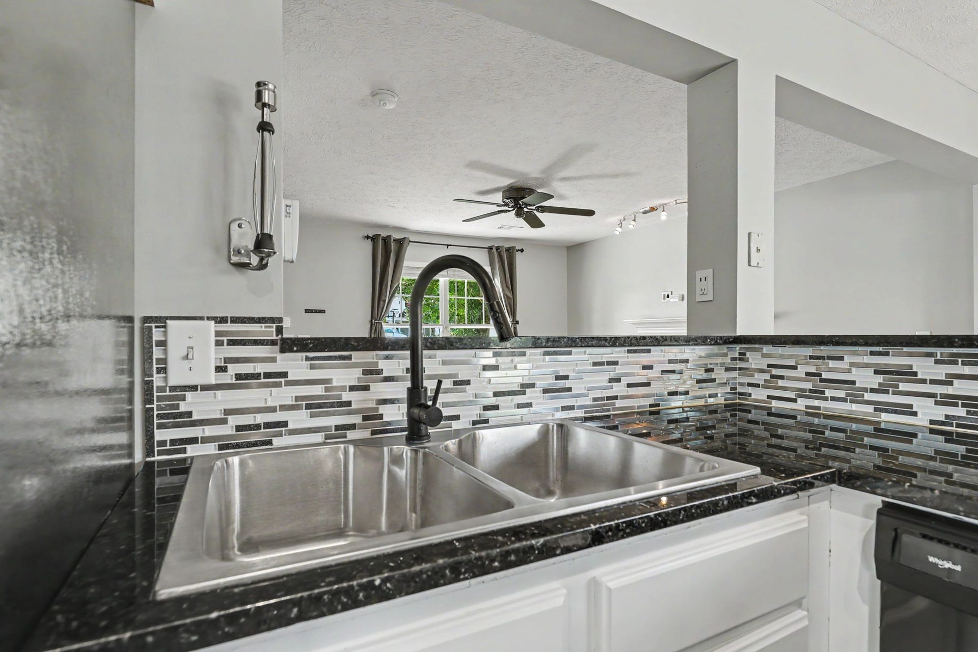 3933 Bridgeview Ln, Nashville, TN 37221 3933 Bridgeview Ln, Nashville, TN 37221