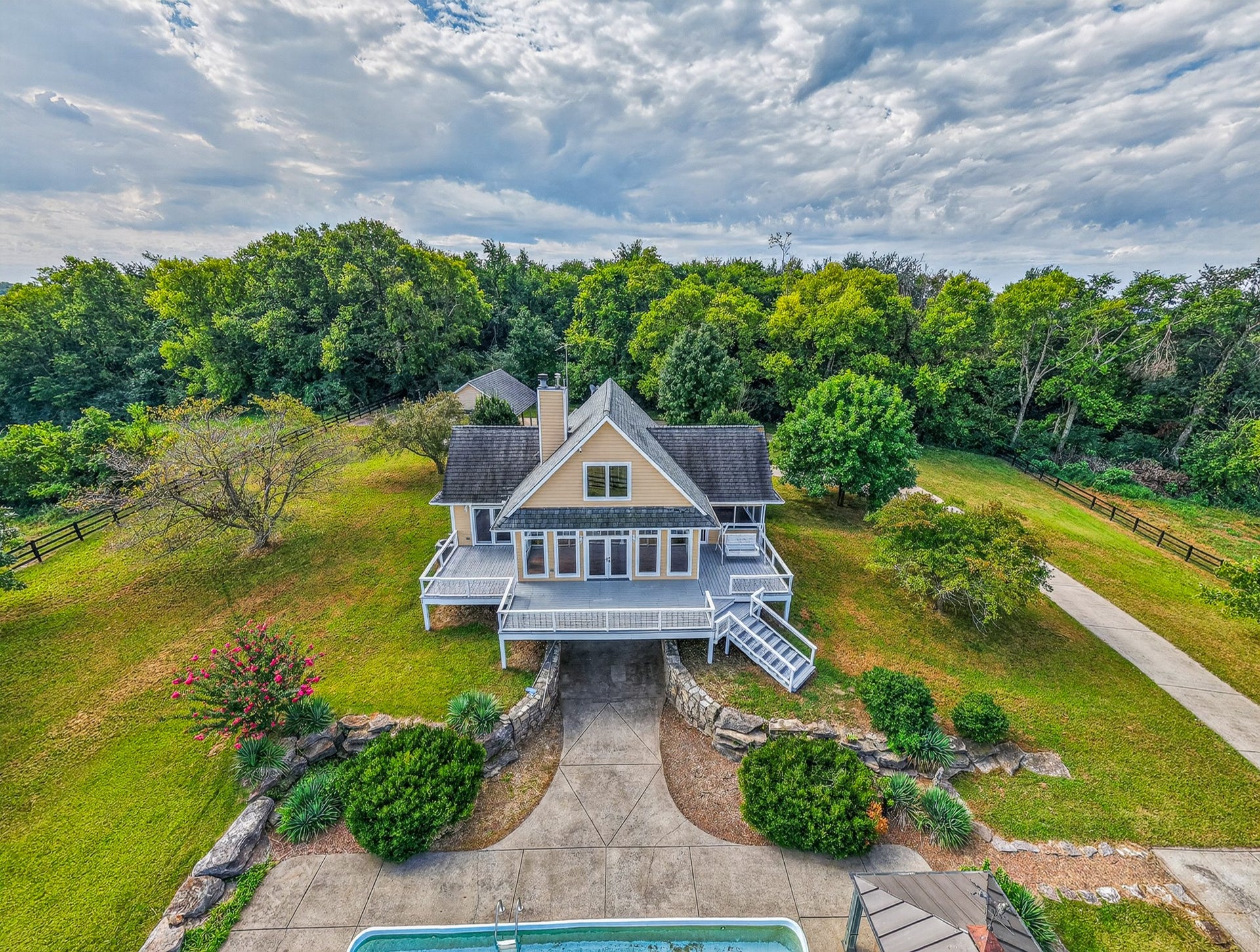580 Southport Rd, Mount Pleasant, TN 38474 580 Southport Rd, Mount Pleasant, TN 38474