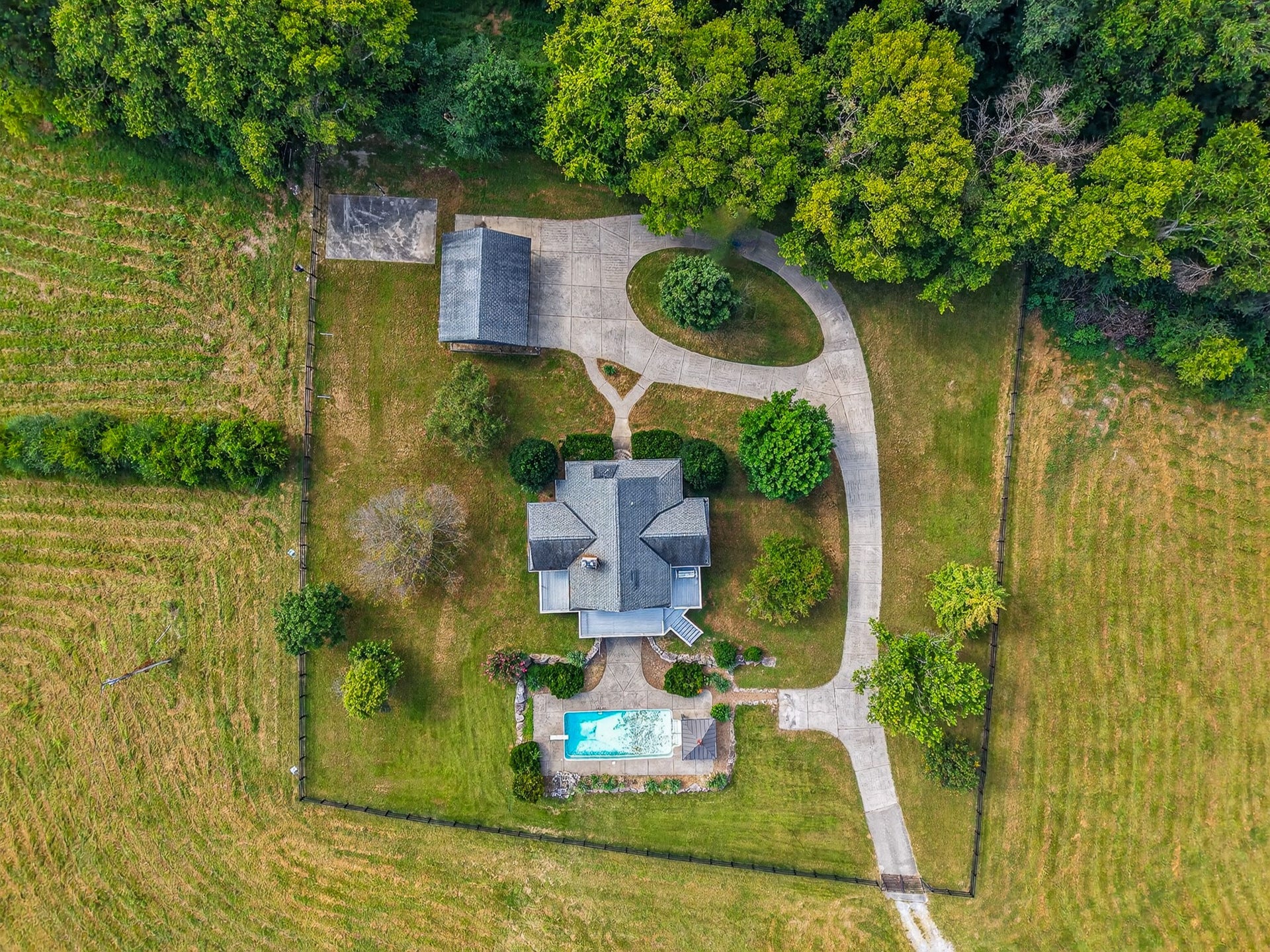 580 Southport Rd, Mount Pleasant, TN 38474 580 Southport Rd, Mount Pleasant, TN 38474