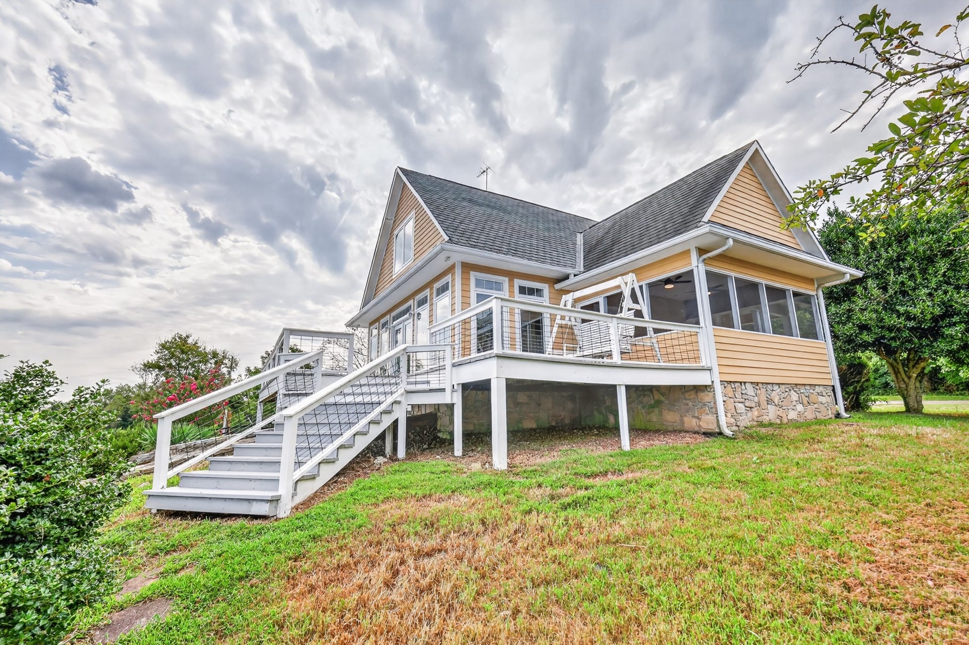 580 Southport Rd, Mount Pleasant, TN 38474 580 Southport Rd, Mount Pleasant, TN 38474