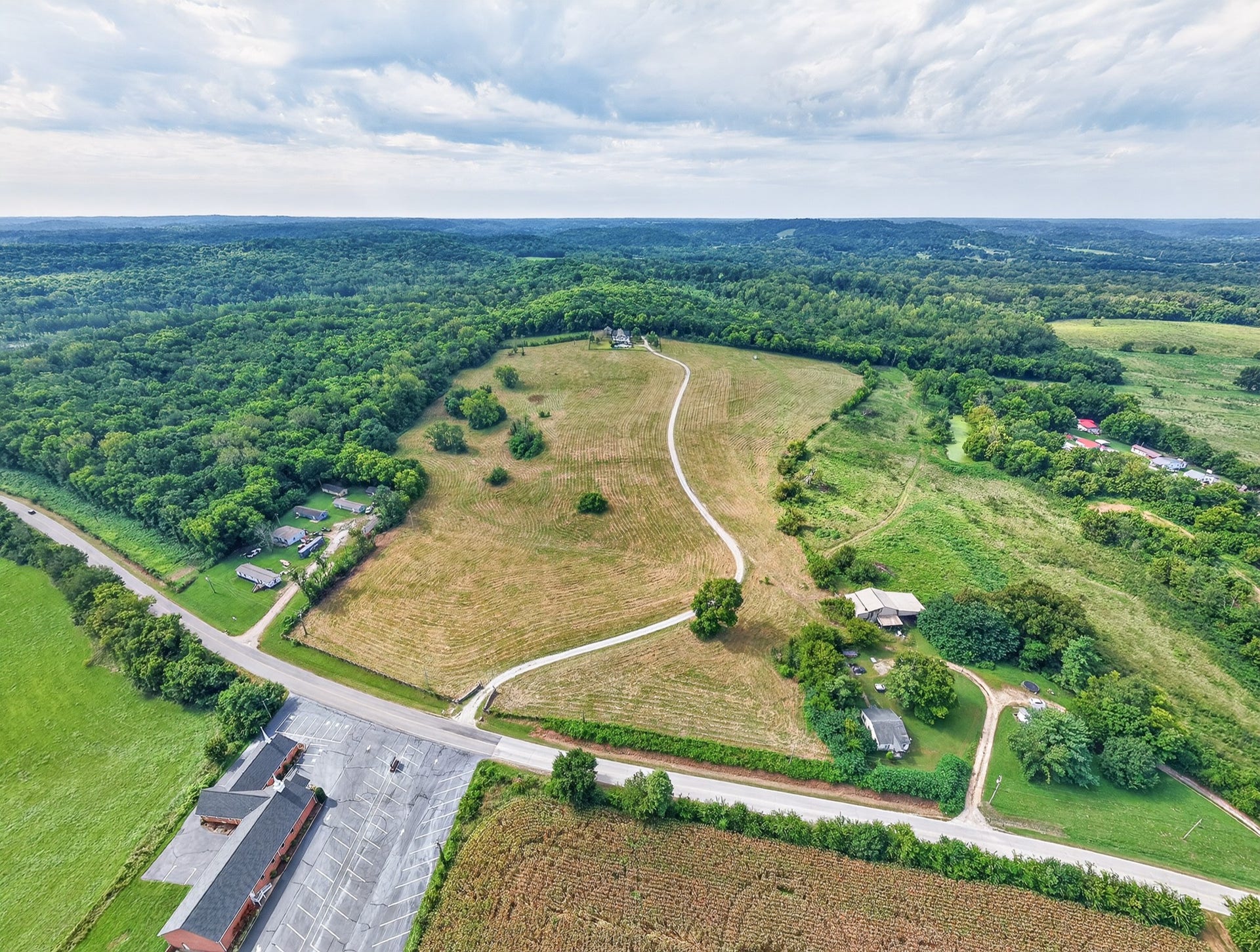 580 Southport Rd, Mount Pleasant, TN 38474 580 Southport Rd, Mount Pleasant, TN 38474