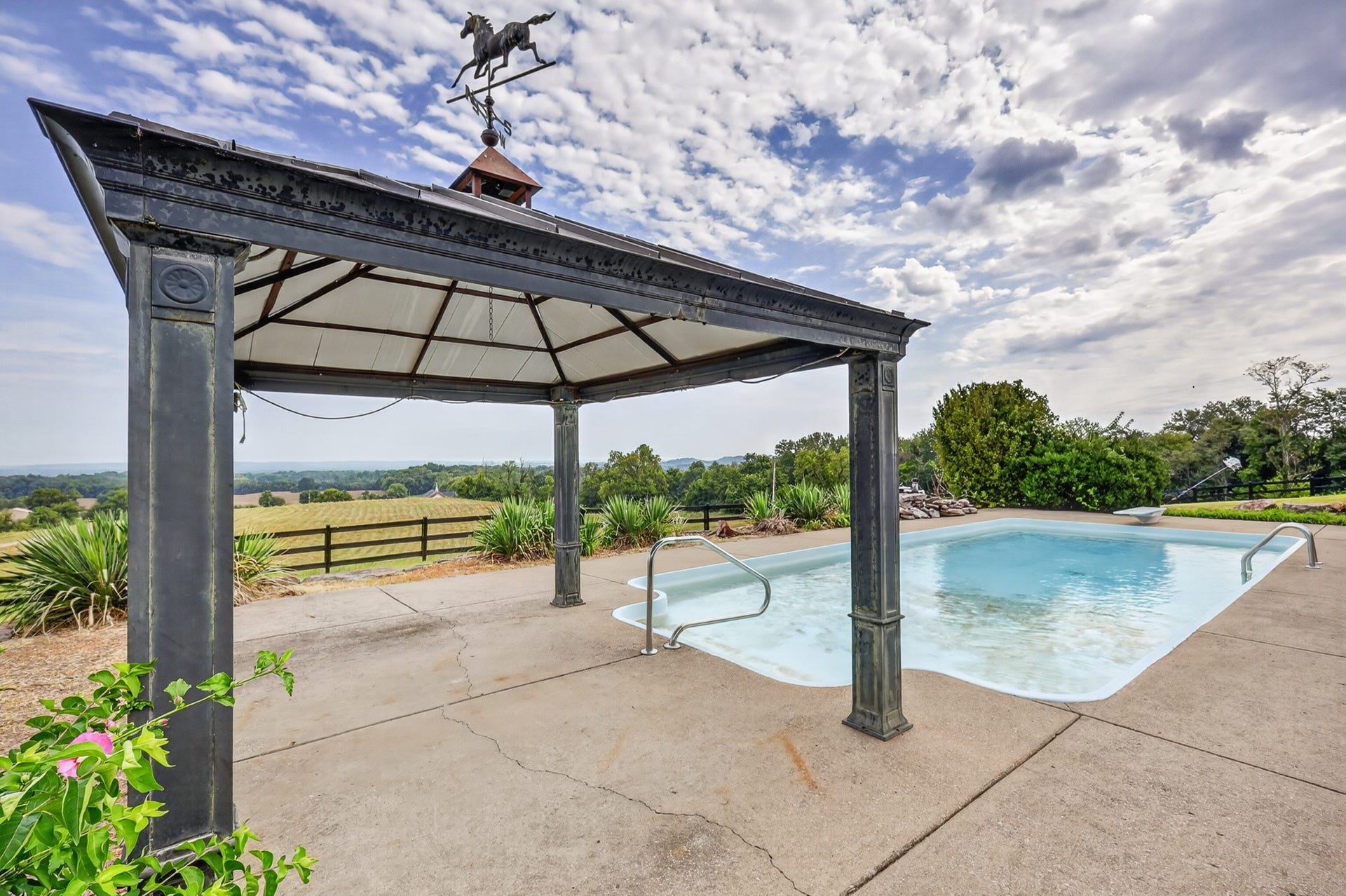 580 Southport Rd, Mount Pleasant, TN 38474 580 Southport Rd, Mount Pleasant, TN 38474