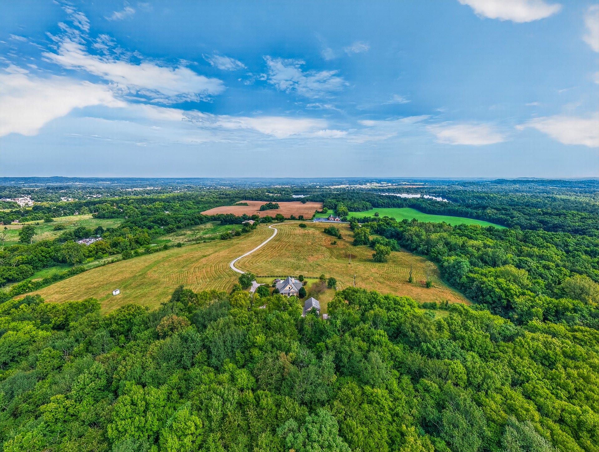 580 Southport Rd, Mount Pleasant, TN 38474 580 Southport Rd, Mount Pleasant, TN 38474