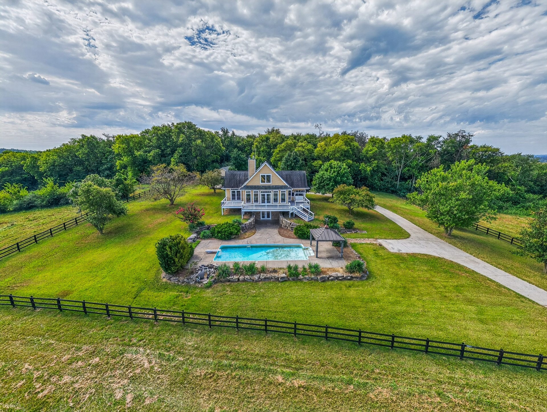 580 Southport Rd, Mount Pleasant, TN 38474 580 Southport Rd, Mount Pleasant, TN 38474
