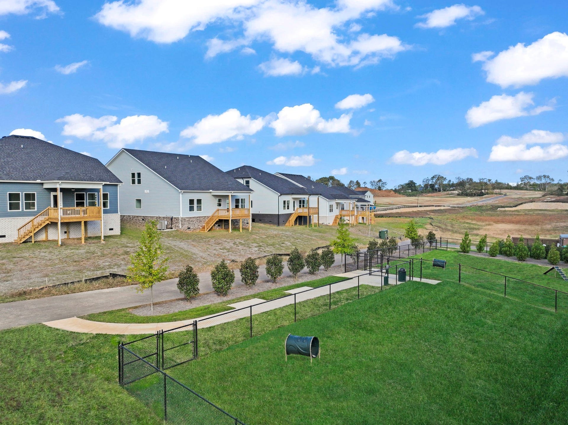 2573 Peaceful Valley Dr, Columbia, TN 38401