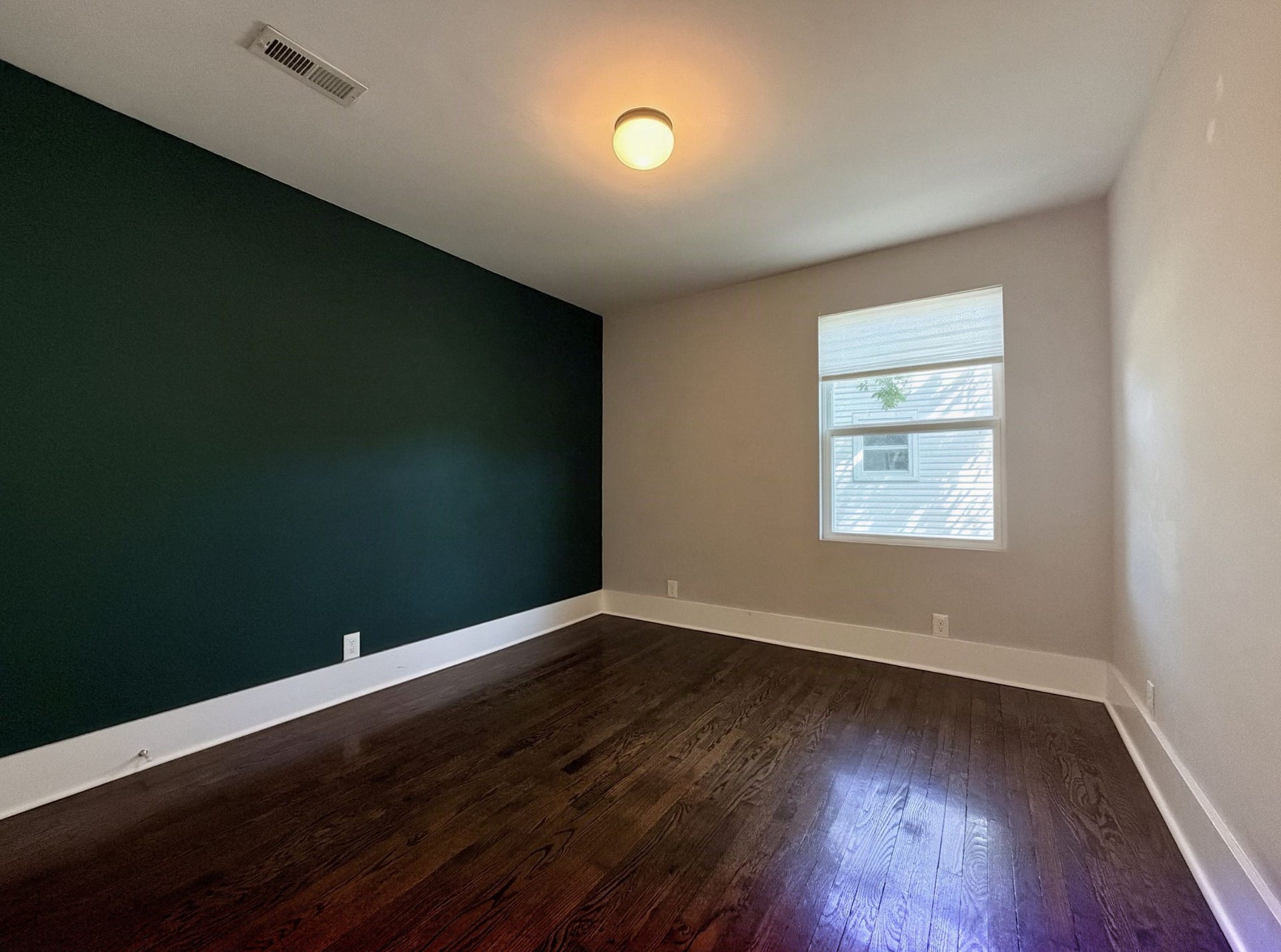 912 S 14th St, Nashville, TN 37206 912 S 14th St, Nashville, TN 37206