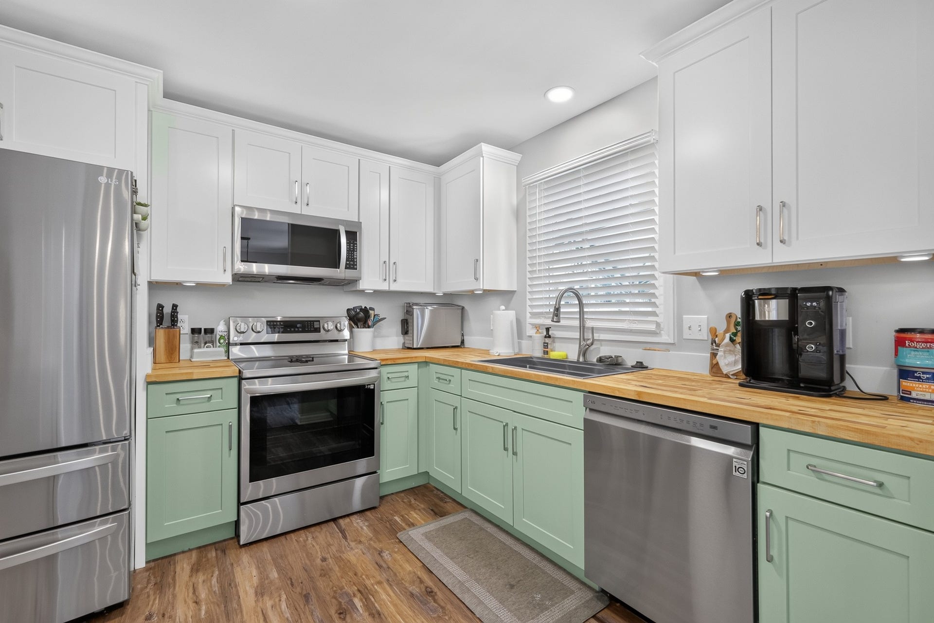 1311 Trinity Dr, Murfreesboro, TN 37129 1311 Trinity Dr, Murfreesboro, TN 37129