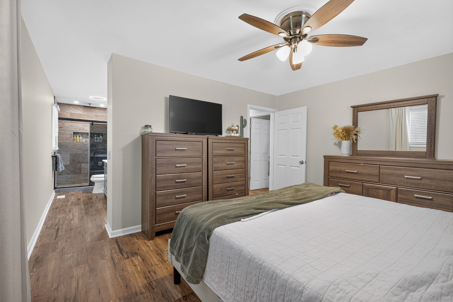 1311 Trinity Dr, Murfreesboro, TN 37129 1311 Trinity Dr, Murfreesboro, TN 37129