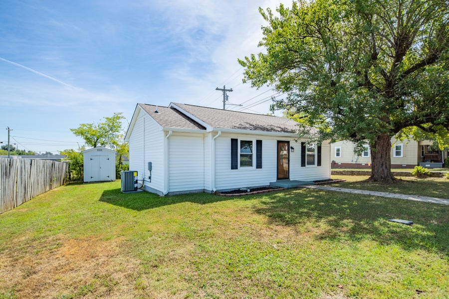 Property photo for 111 7th Ave S, Lewisburg, TN