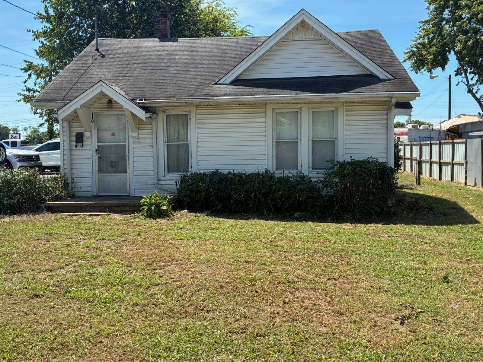 110 E 16th St, Columbia, TN 38401 110 E 16th St, Columbia, TN 38401