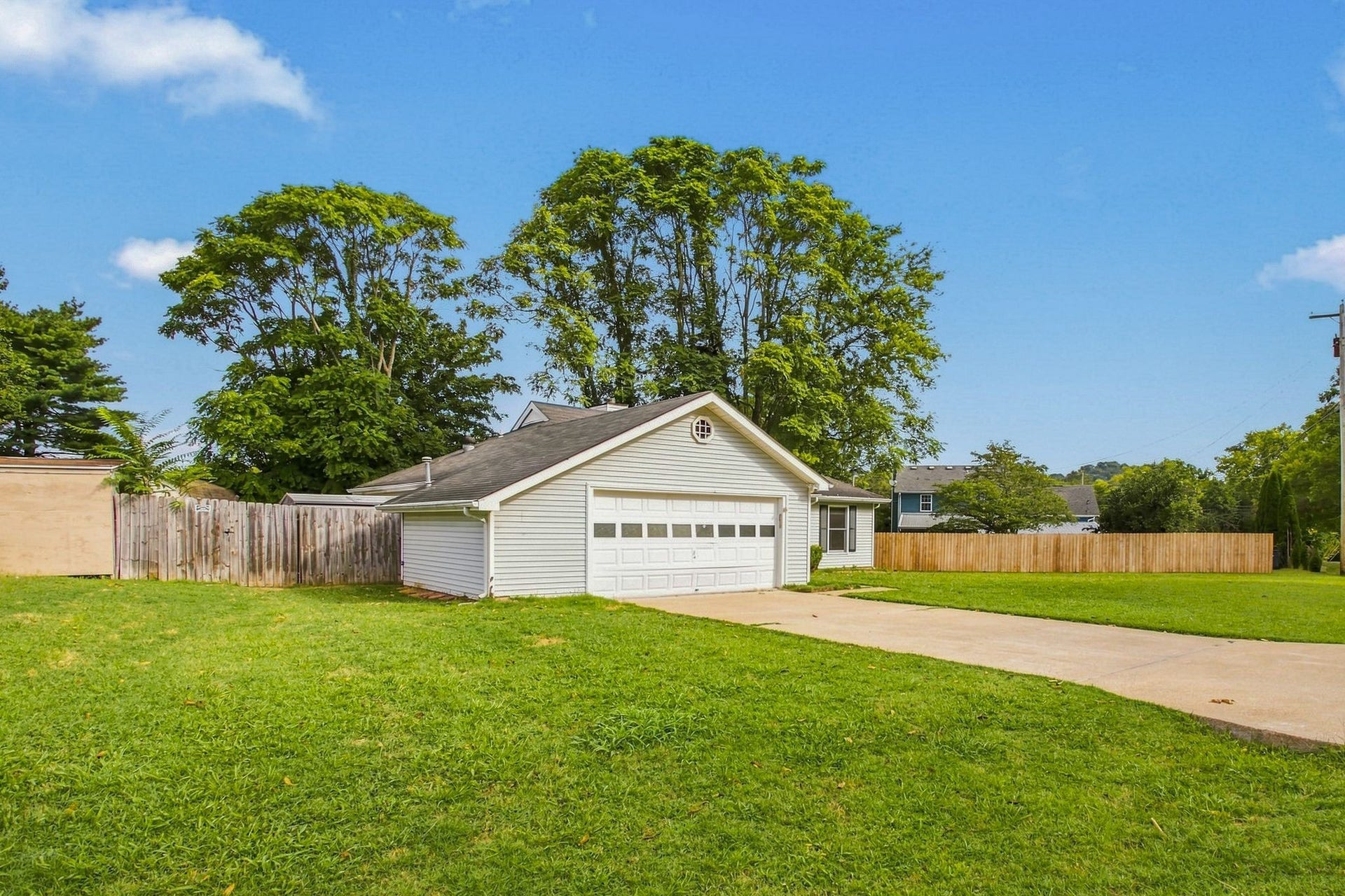 1904 Gettysburg Lane, Columbia, TN 38401 1904 Gettysburg Lane, Columbia, TN 38401