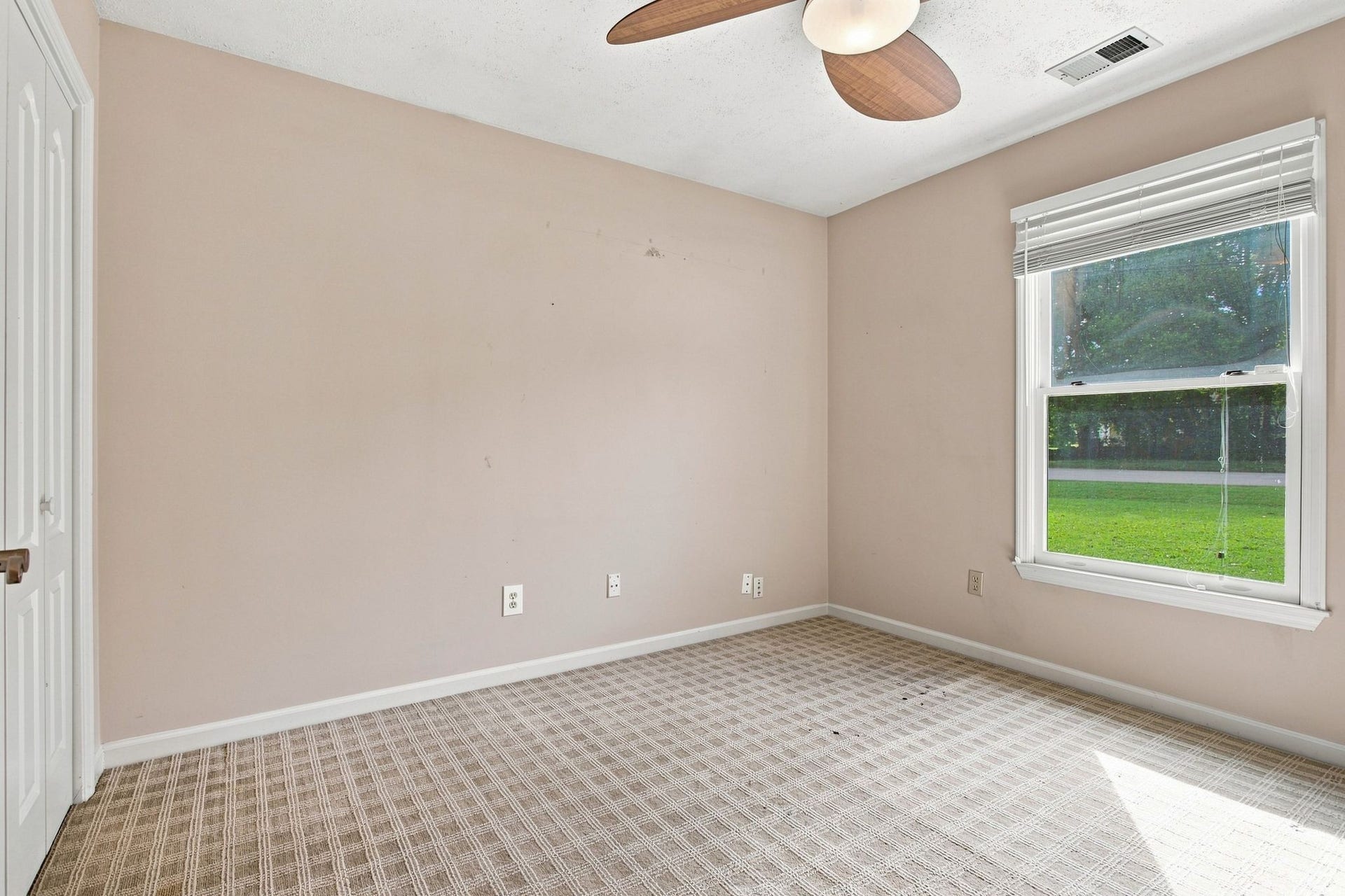1904 Gettysburg Lane, Columbia, TN 38401 1904 Gettysburg Lane, Columbia, TN 38401