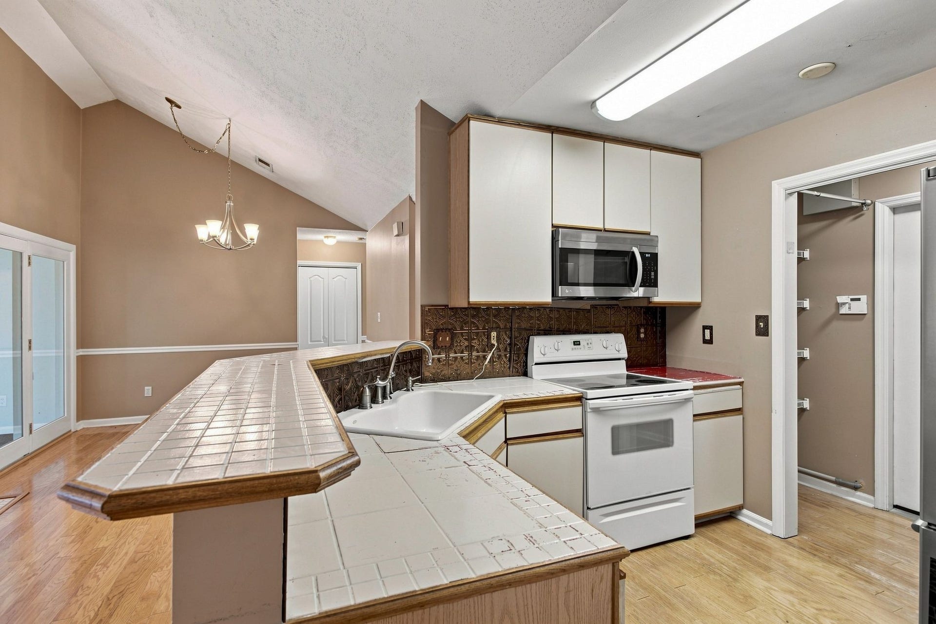 1904 Gettysburg Lane, Columbia, TN 38401 1904 Gettysburg Lane, Columbia, TN 38401